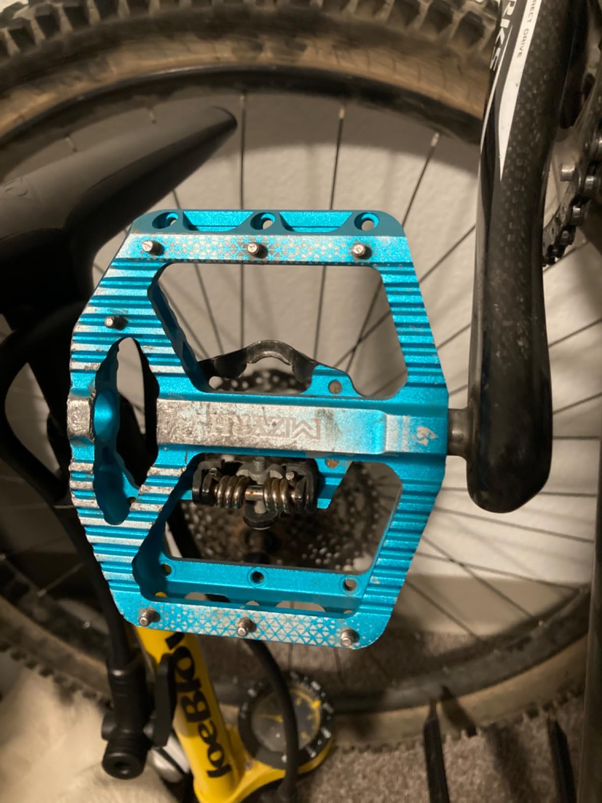 MTB Mountain Bike Pedals 3 Bearing Flat Platform Compatible with SPD, Dual Function Sealed Clipless Aluminum 9/16