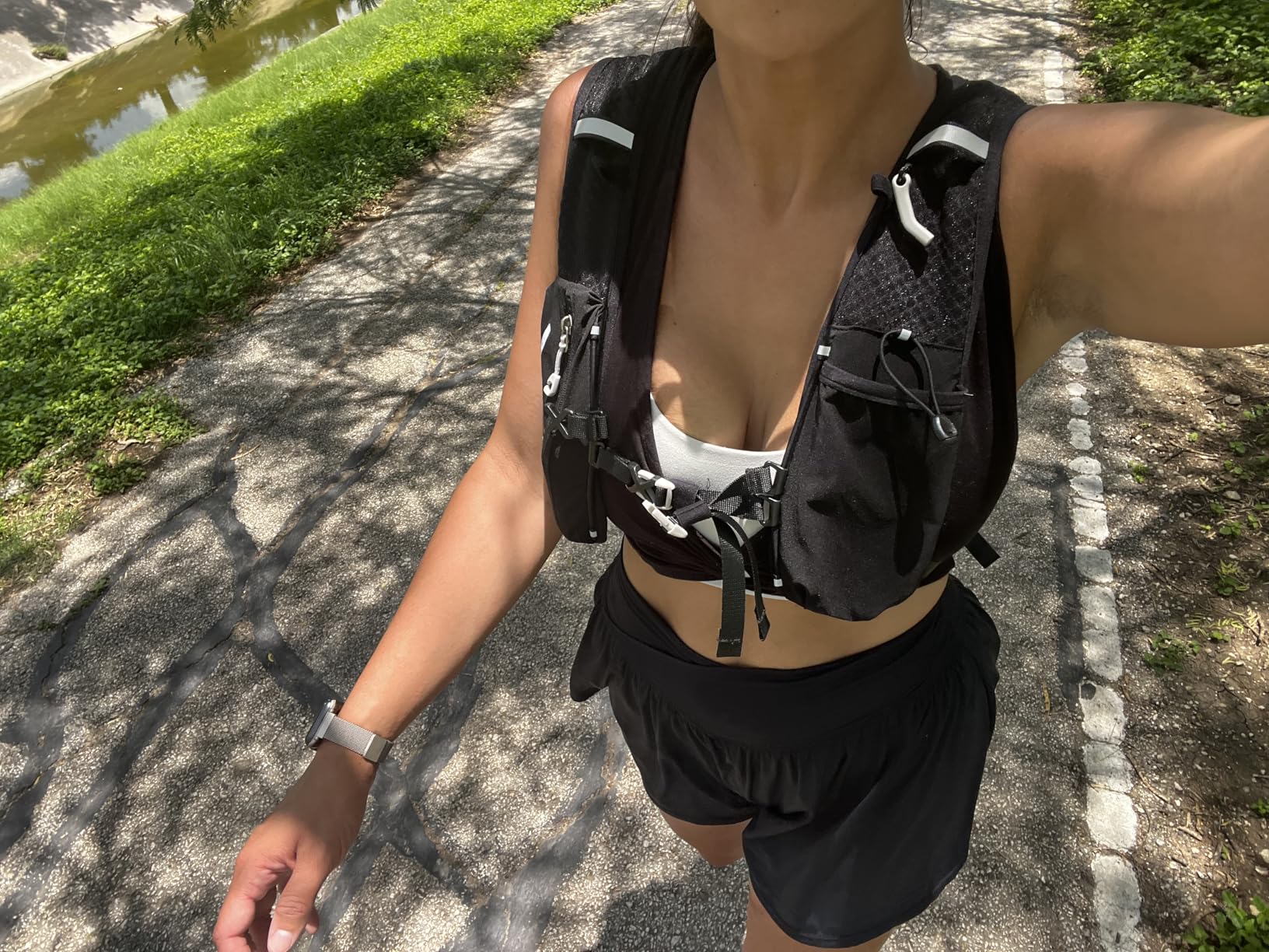 INOXTO Running Hydration Vest Backpack,Lightweight Insulated Pack with 1.5L Water Bladder Bag Daypack for Hiking Trail Running Cycling Race Marathon for Women Men customer photo 1