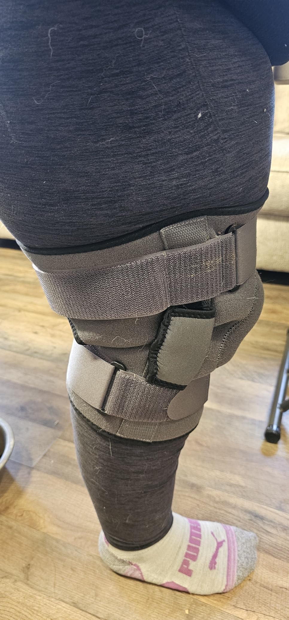 Sparthos Hinged Knee Brace - Relieves ACL, MCL, Meniscus Tear, Arthritis, Tendon Pain - Dual Metal Side Stabilizers - Support for Running, For Men and Women customer photo 2