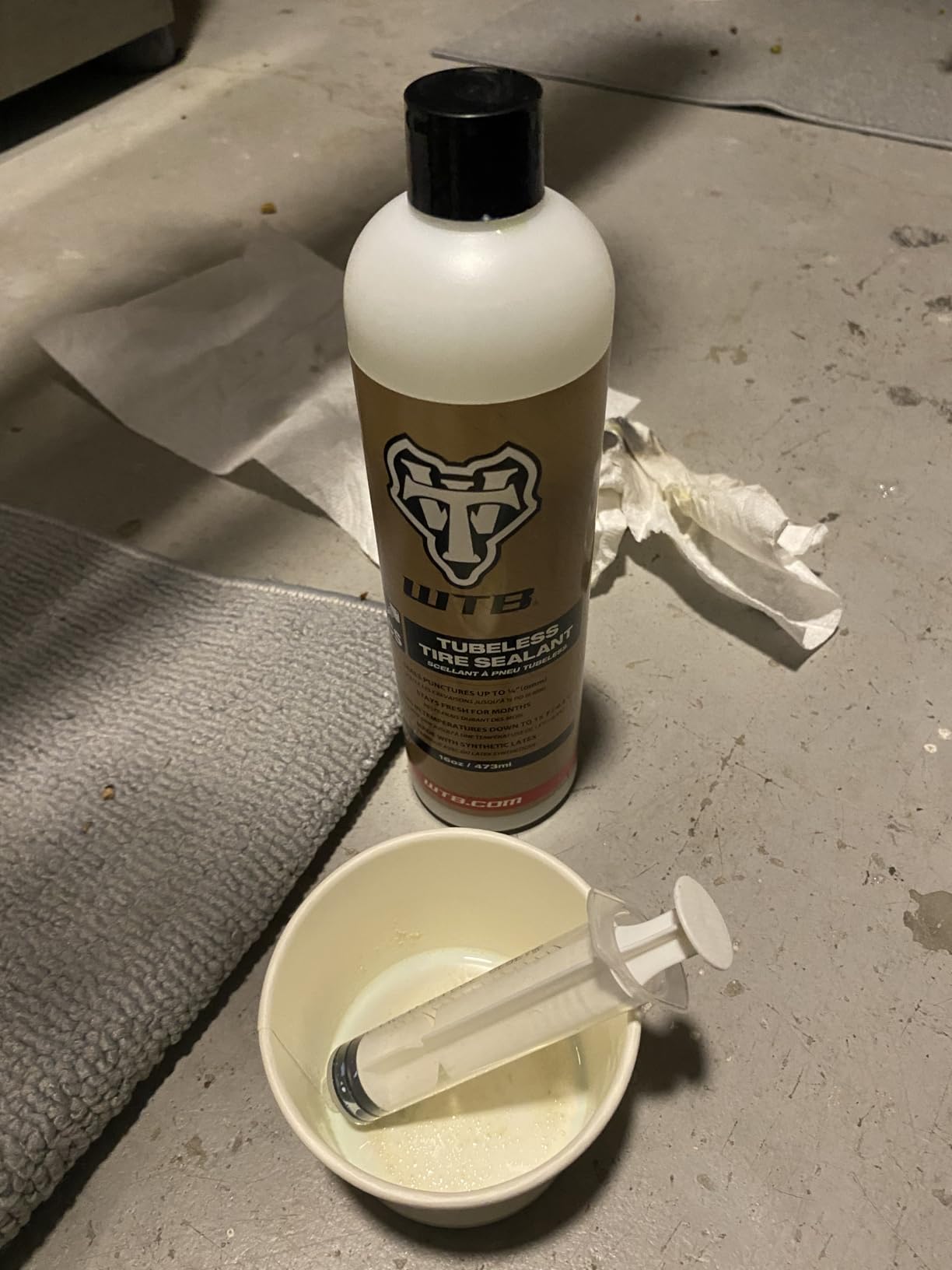 WTB Tubeless Bike Tire Sealant (4 oz to 1 Gallon) - Quick Seal for Punctures up to 6mm - All Conditions customer photo 2