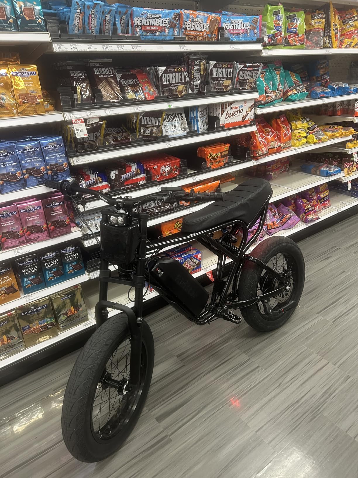 Wake 31.8mm MTB Mountain Bike Handlebar, Aluminum Alloy Mountain Bike Bicycle Riser Handlebar Extra Long 720/780mm with Paint Matte Surface (Black, 720mm) customer photo 2