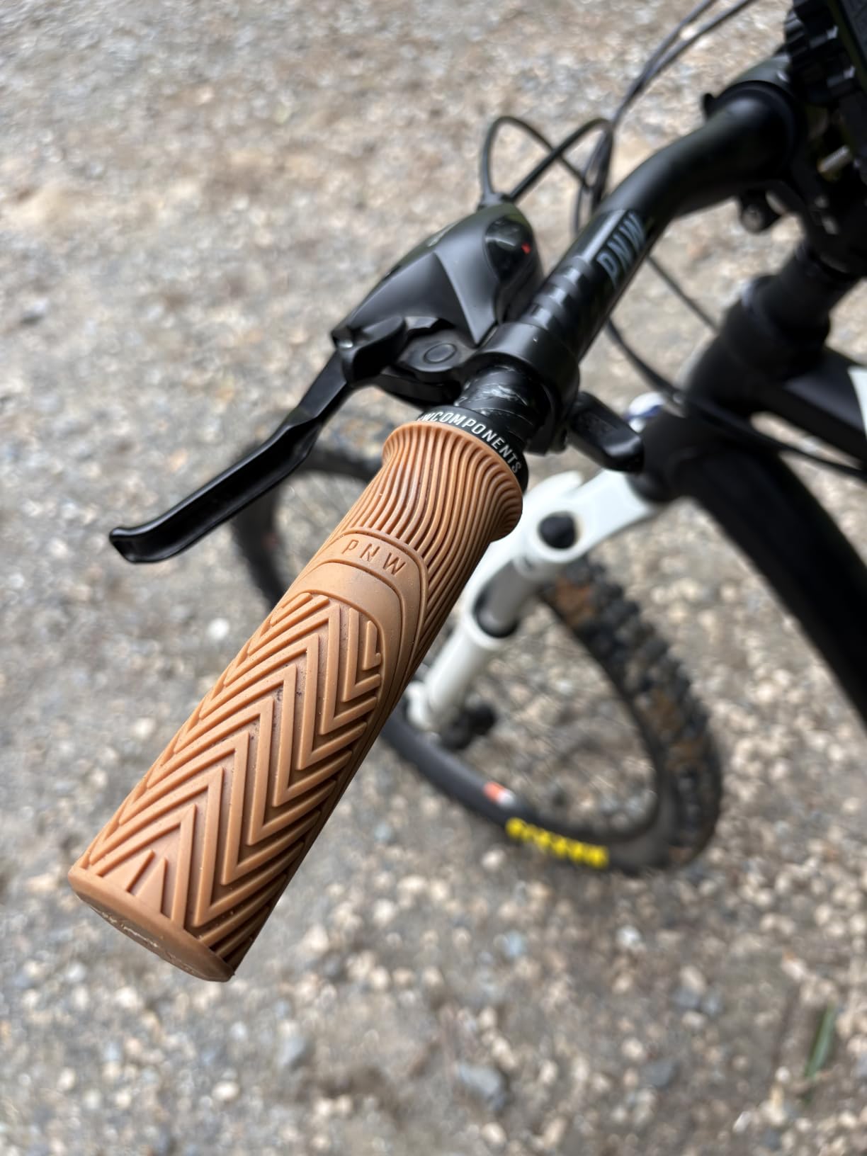 PNW Components Loam MTB Bike Grips - Mountain Bike Handlebar Grips customer photo 1