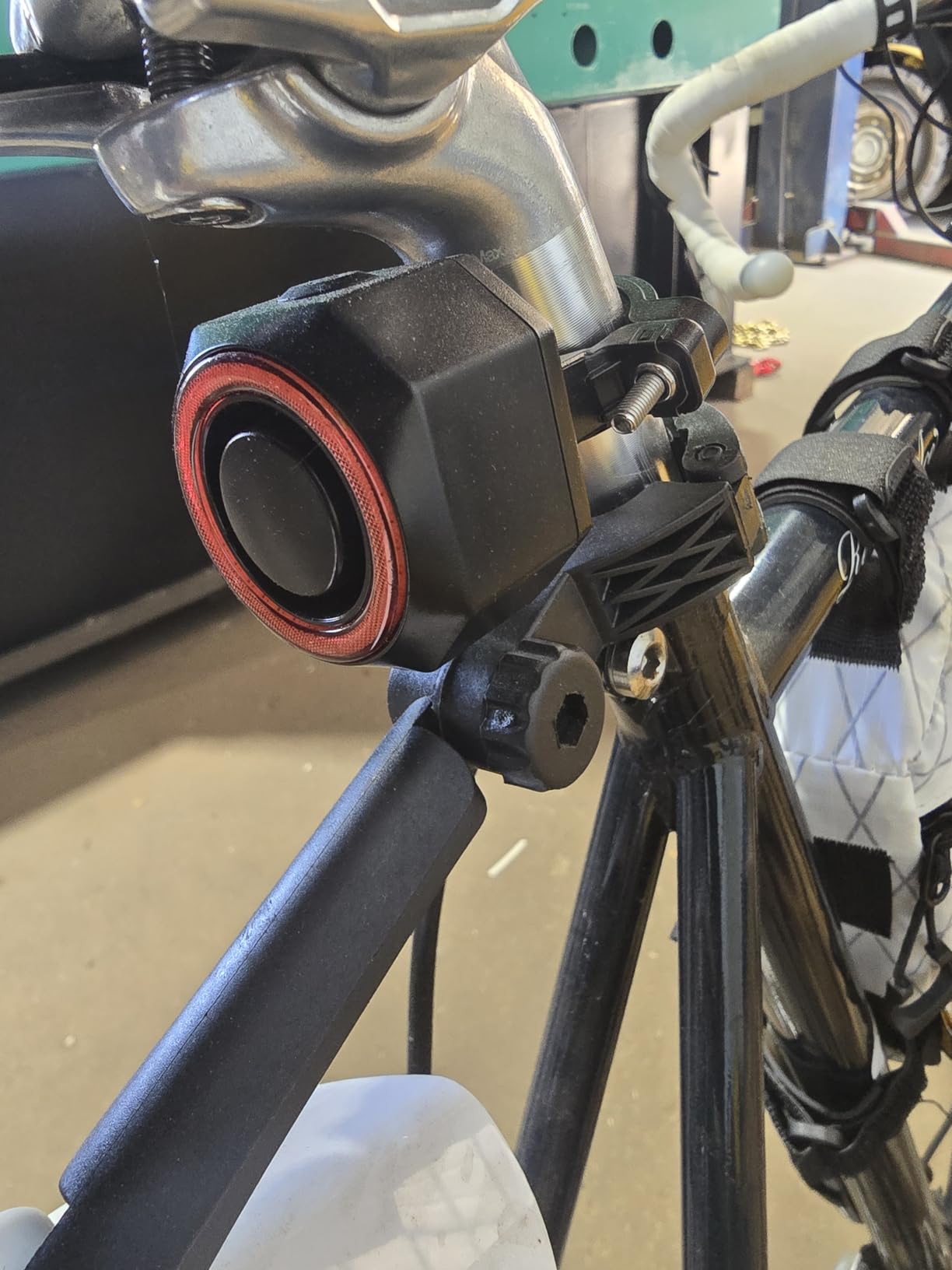 NineLeaf Bicycle Tail Light Rechargeable, Bike Tail Light with Alarm and Remote, Bike Alarms for Ebikes, IP65, 113dB Alarms, Level 7 Sensitivity, Auto ON/Off Bike Tail Light with Smart Brake Lights customer photo 2