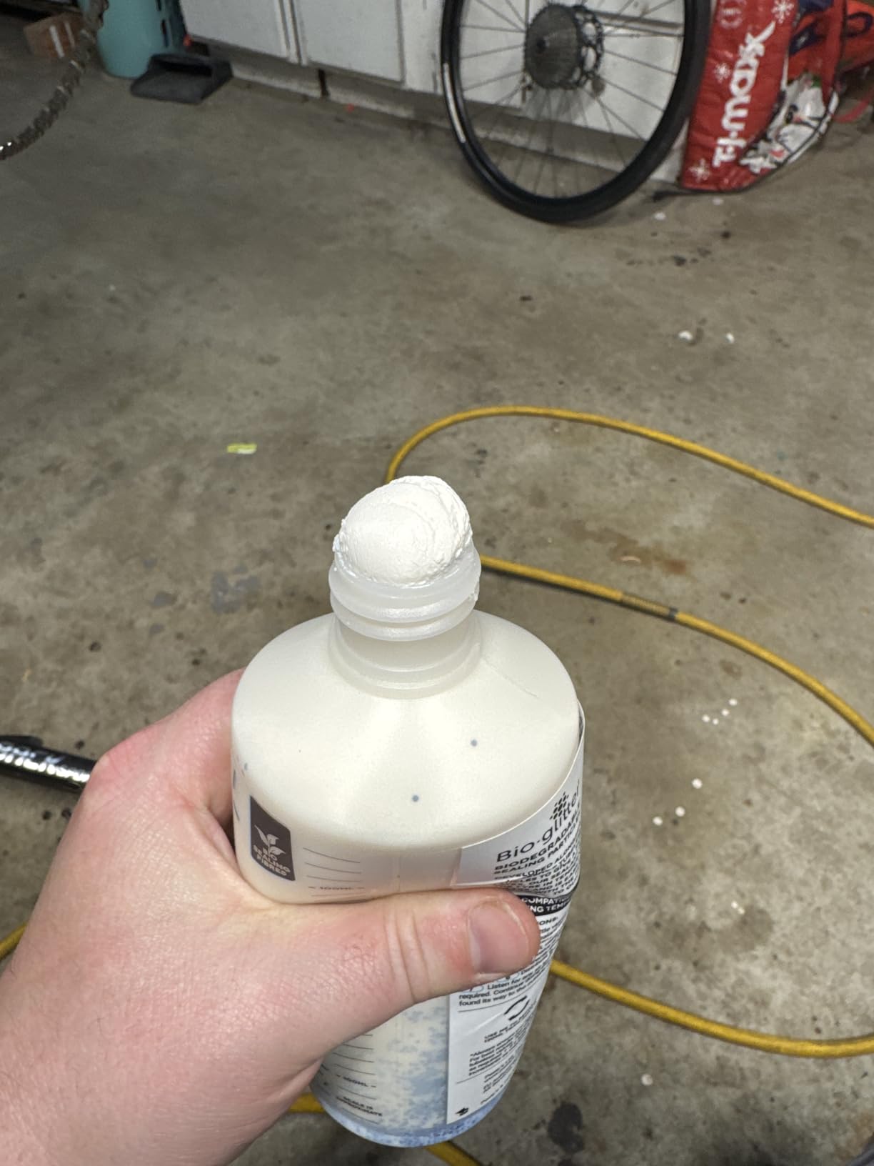 Peaty's Holeshot Biofibre Tubeless Tire Sealant, Fast Acting Puncture Repair for MTB, Road and Gravel Bikes customer photo 1