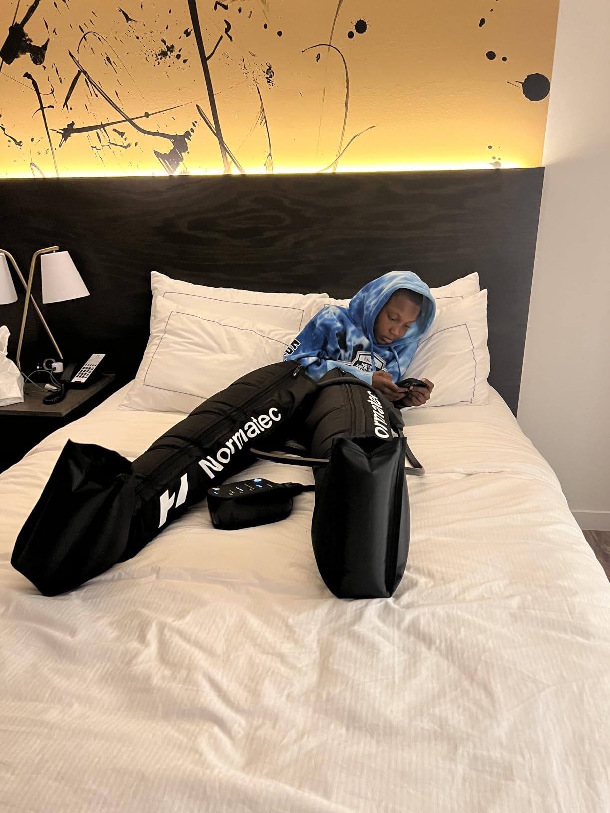 Hyperice Normatec 3 Legs Compression Boots Full Leg Recovery Size Standard - Relieve Muscle Aches Pain, Reduce Tension Swelling, 7 levels, Increase Circulation, ZoneBoost, FSA-HSA Eligible customer photo 1