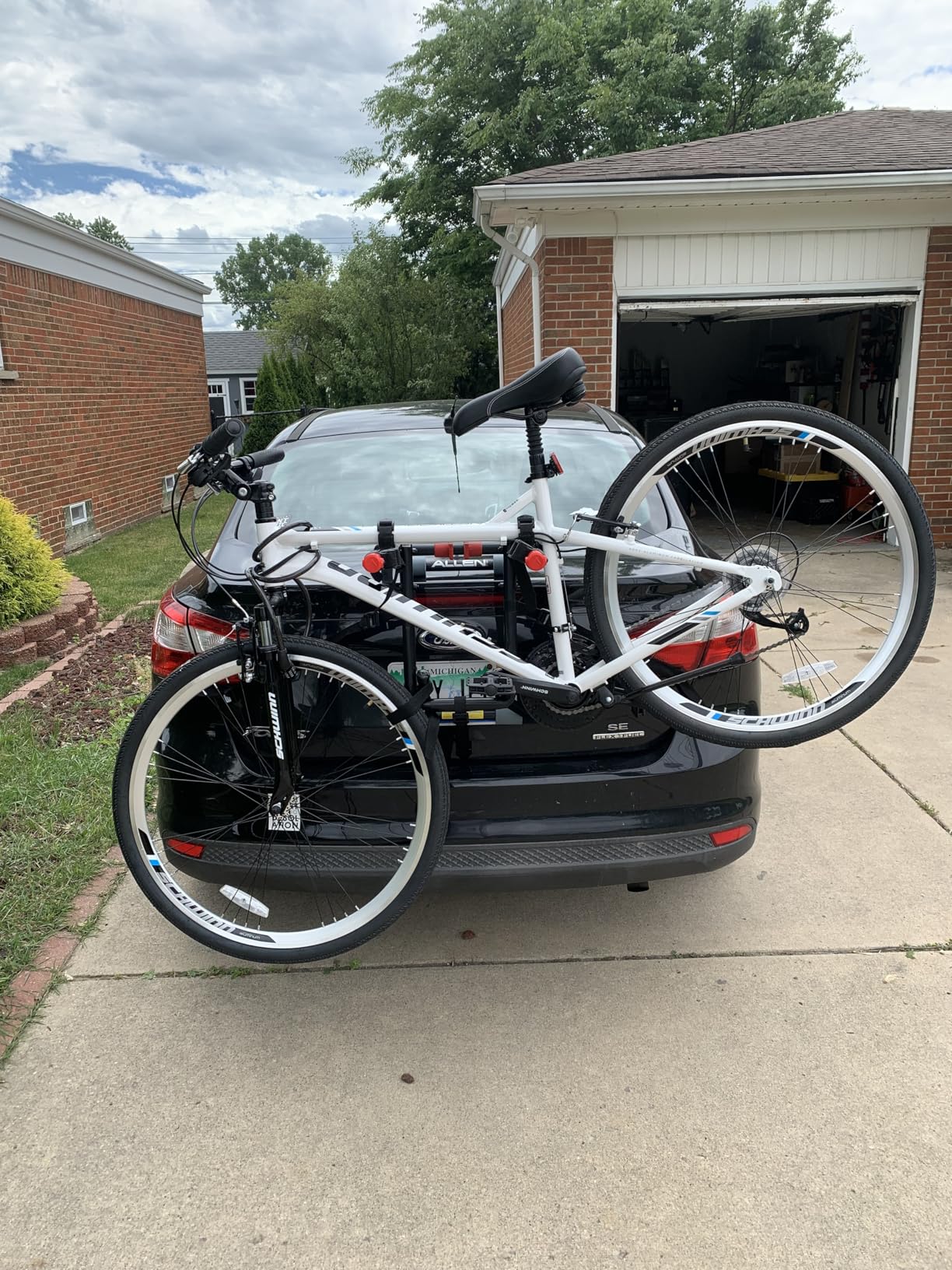 Allen Sports Deluxe+ 2-Bike Trunk Mounted Carrier customer photo 2