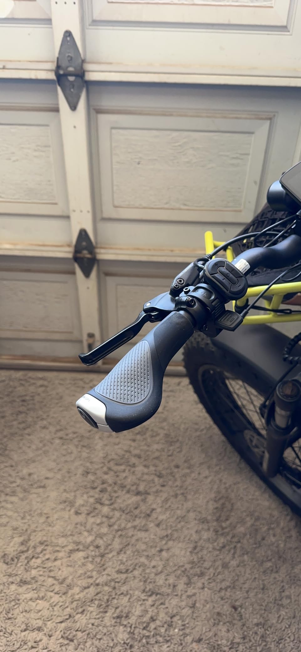 Ergon GP1 Evo Ergonomic Wing Grips | Comfort Grip for Touring, E-Bikes & Commuting | Made in Germany with Dual Rubber Durometers & Forged Aluminum Clamps customer photo 2