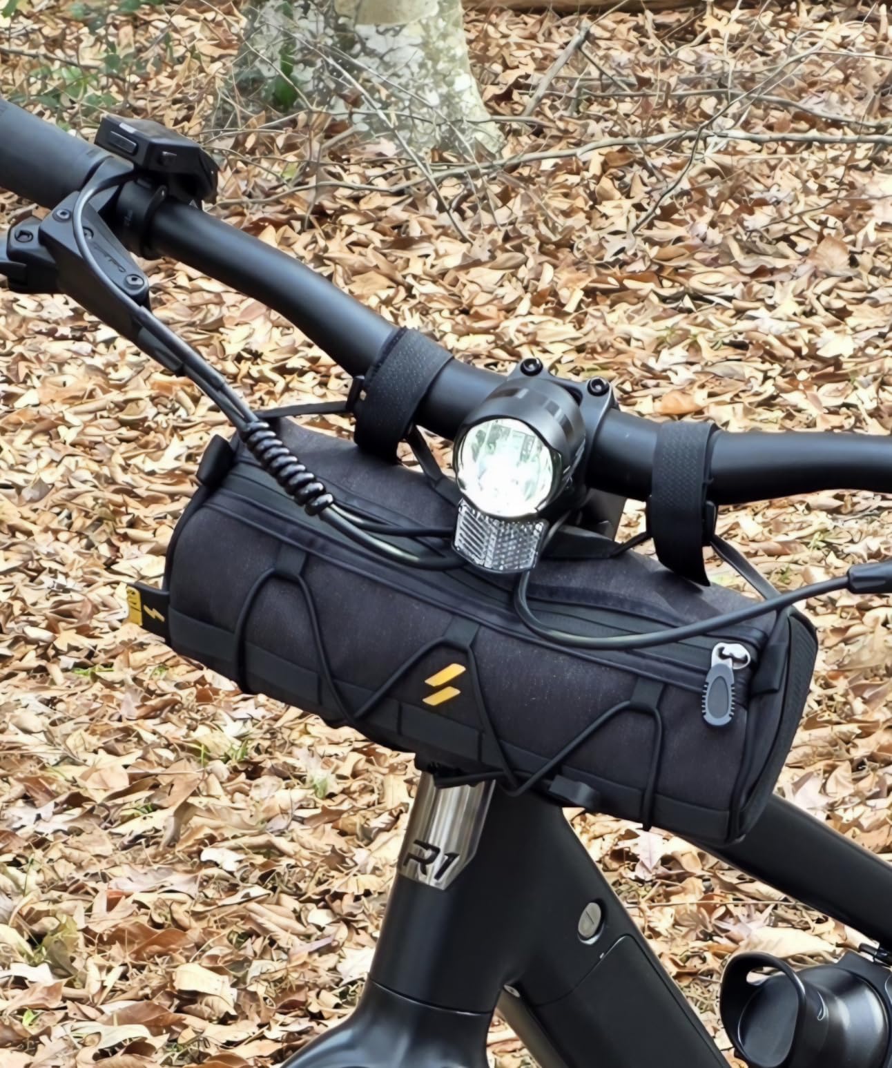 ROCKBROS Bike Handlebar Bag 2L Lightweight 4 Mounting Ways on Frame/Seat | Side Mesh, 3-Point Install, for Road & MTB, Shoulder Strap customer photo 1