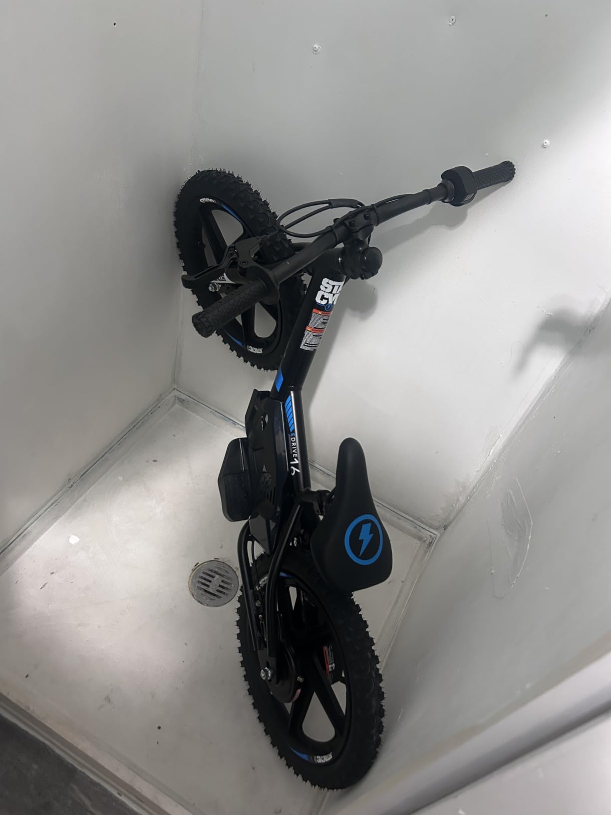 STACYC Brushless 16eDRIVE Electric Balance Bike for Kids Ages 5-7 Years Old customer photo 2