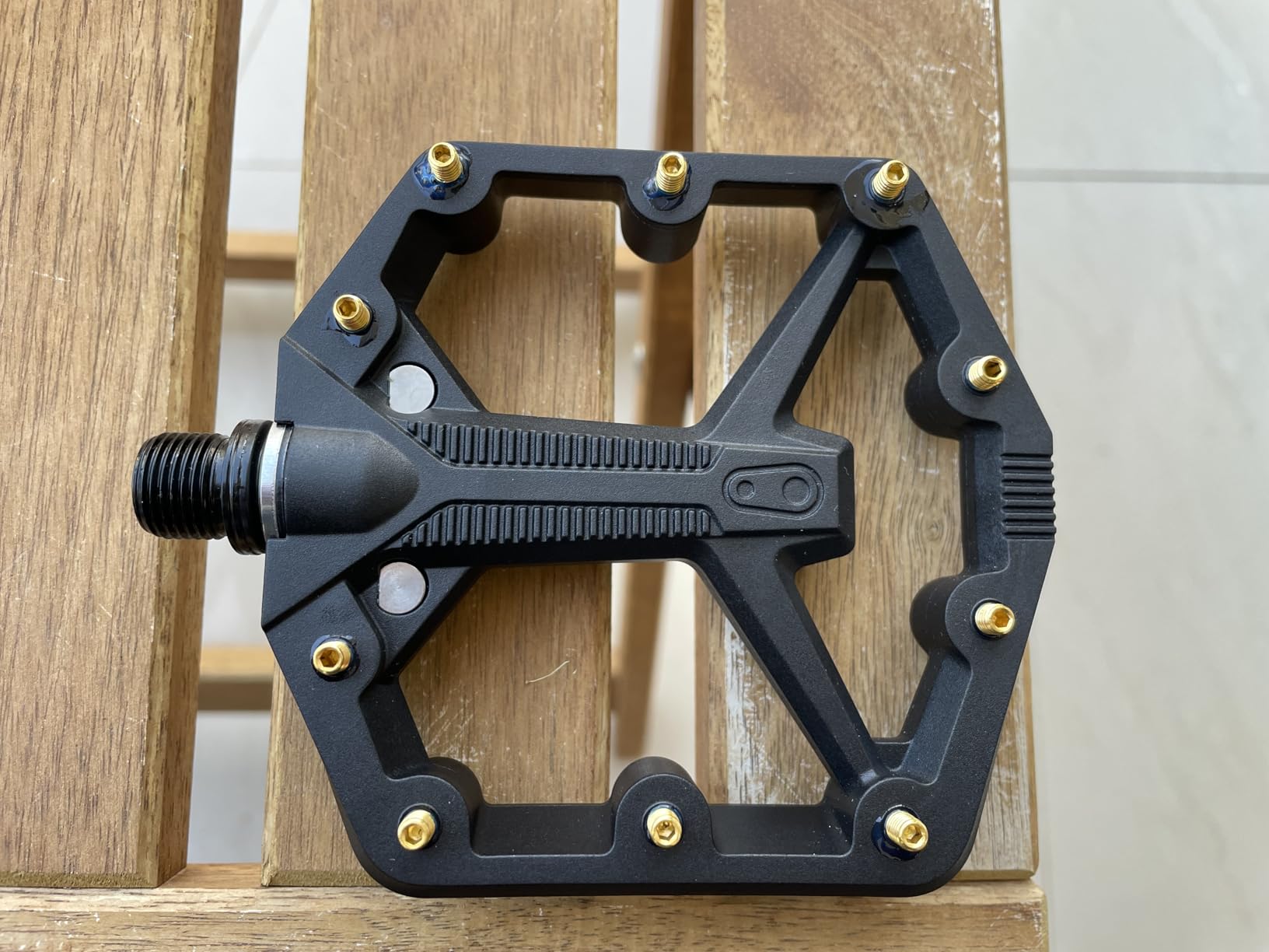 Crankbrothers Stamp Flat MTB Pedals - Size-Specific, Lightweight, Versatile, Durable customer photo 2