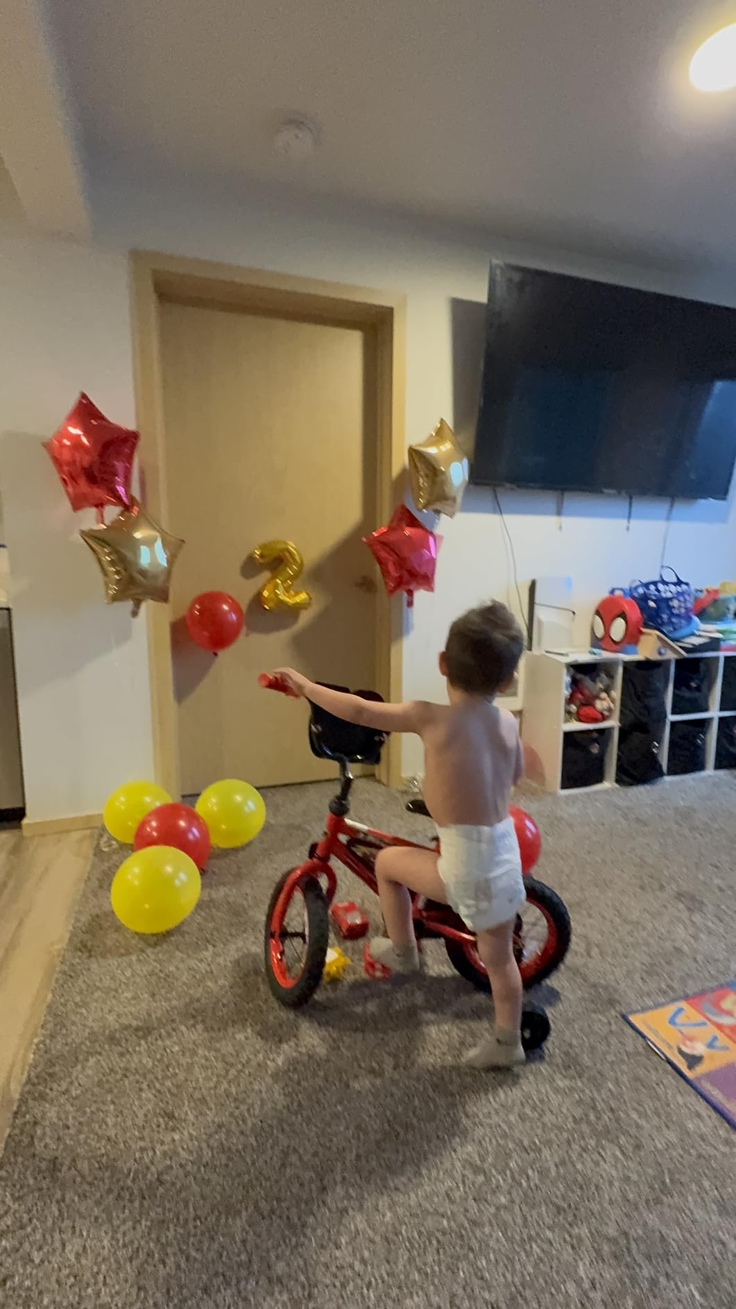 Huffy Disney and Marvel 12/16 Inch Boy's Bike for Kids, Multiple Color Options and Designs Available, Ideal for Ages 3+ Years Old, Removable Training Wheels, Adjustable Seat, Simple Coaster Brake customer photo 2
