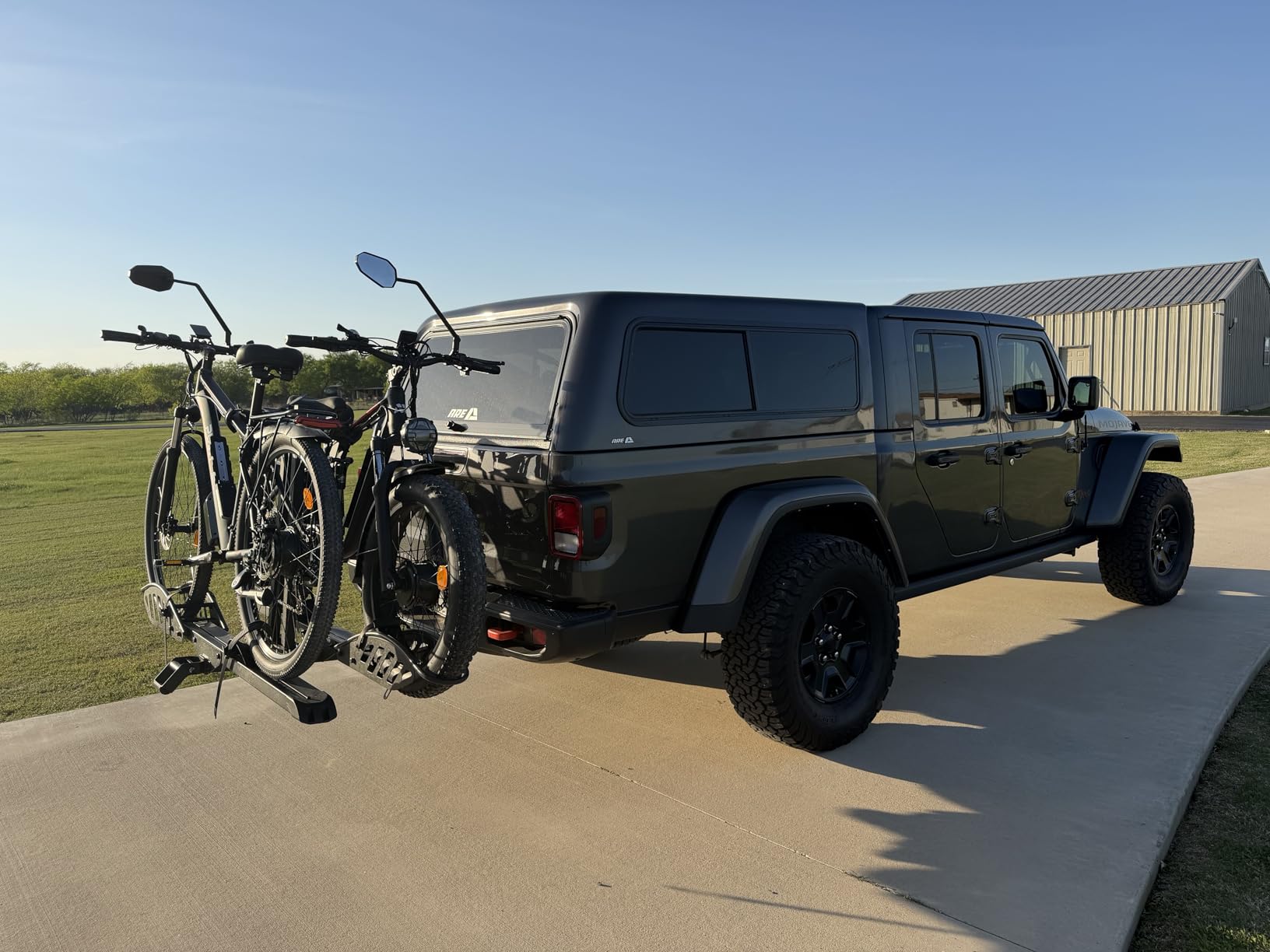 Young Electric E-Bike Rack with Ramp, Hitch 2 Bike Rack, 200 lbs Capacity Electric Bike Carrier, Foldable Platform Mount for Cars, Trucks, SUVs, Minivans, Up to 5-Inch Fat Tire for 2'' Receiver customer photo 1