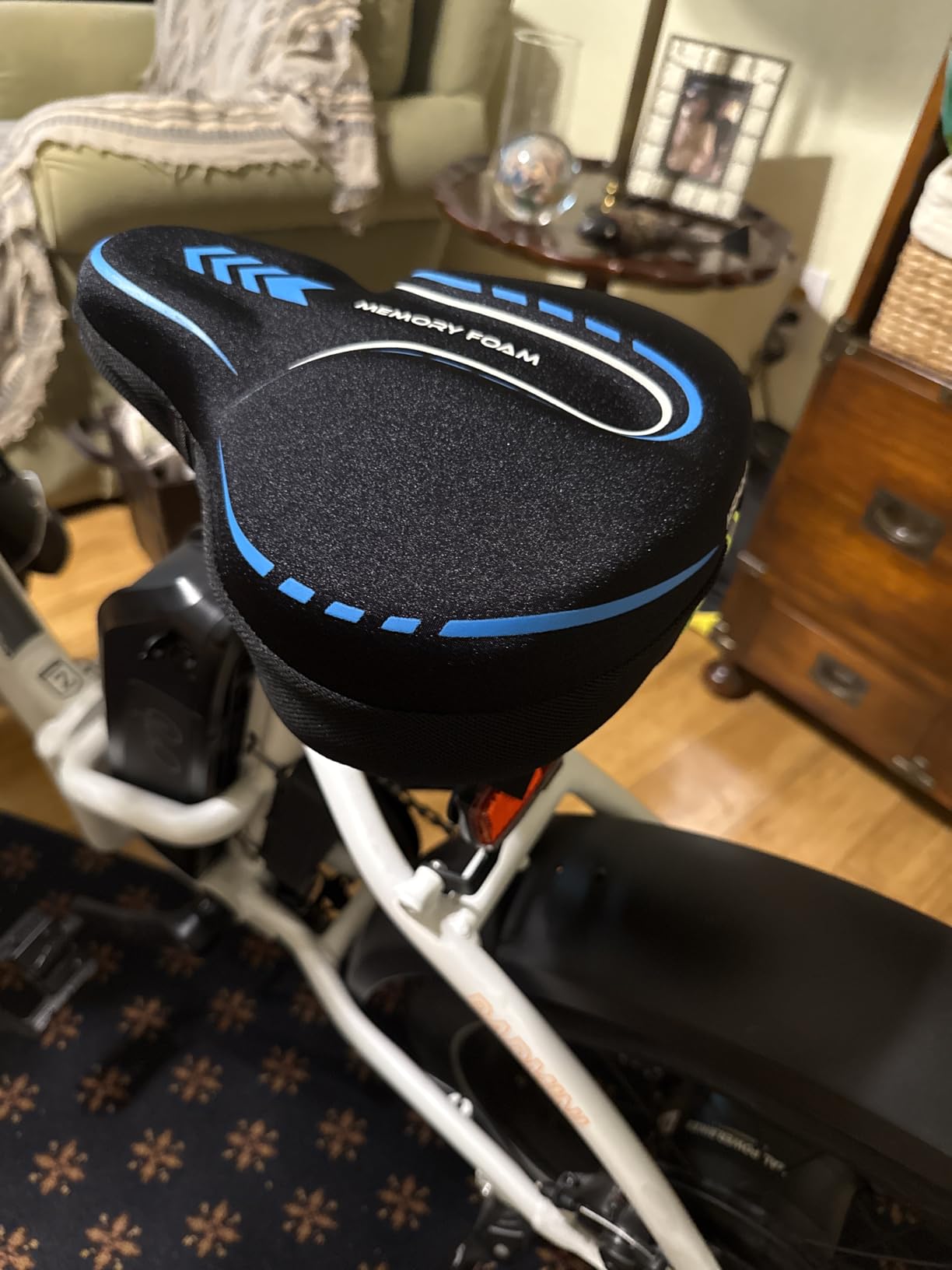 MSDADA New Large Gel Bike Seat Cover, Extra Soft Bike Seat Cushion for Men Women Comfort Wide, Fits Indoor/Outdoor/Exercise Bikes (11.22 inch x 10.03 inch) customer photo 2