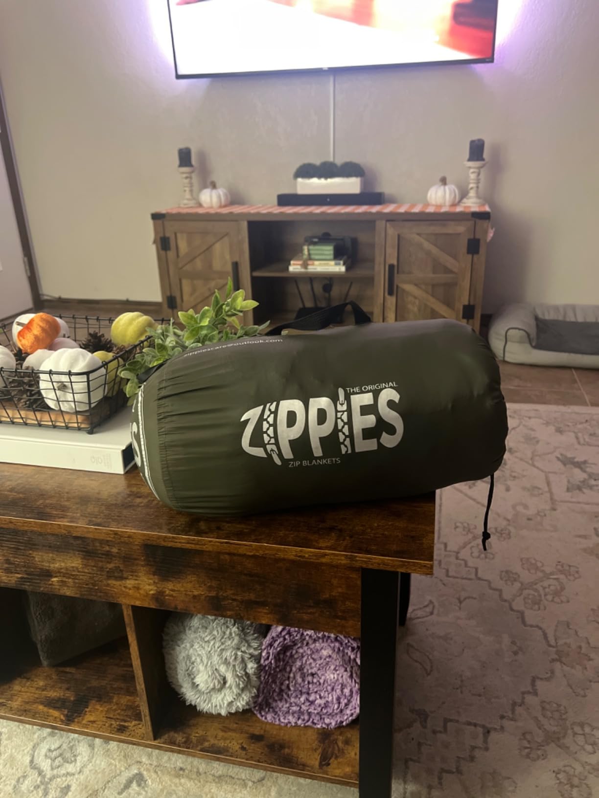 ZIPPIES 3M Thinsulate Insulation Puffy Camping Blanket for Cold Weather - Queen Size Warm Camping Quilt with Zipper Waterproof Outdoor Sleeping Bag for Hammock Cozy & Versatile customer photo 1