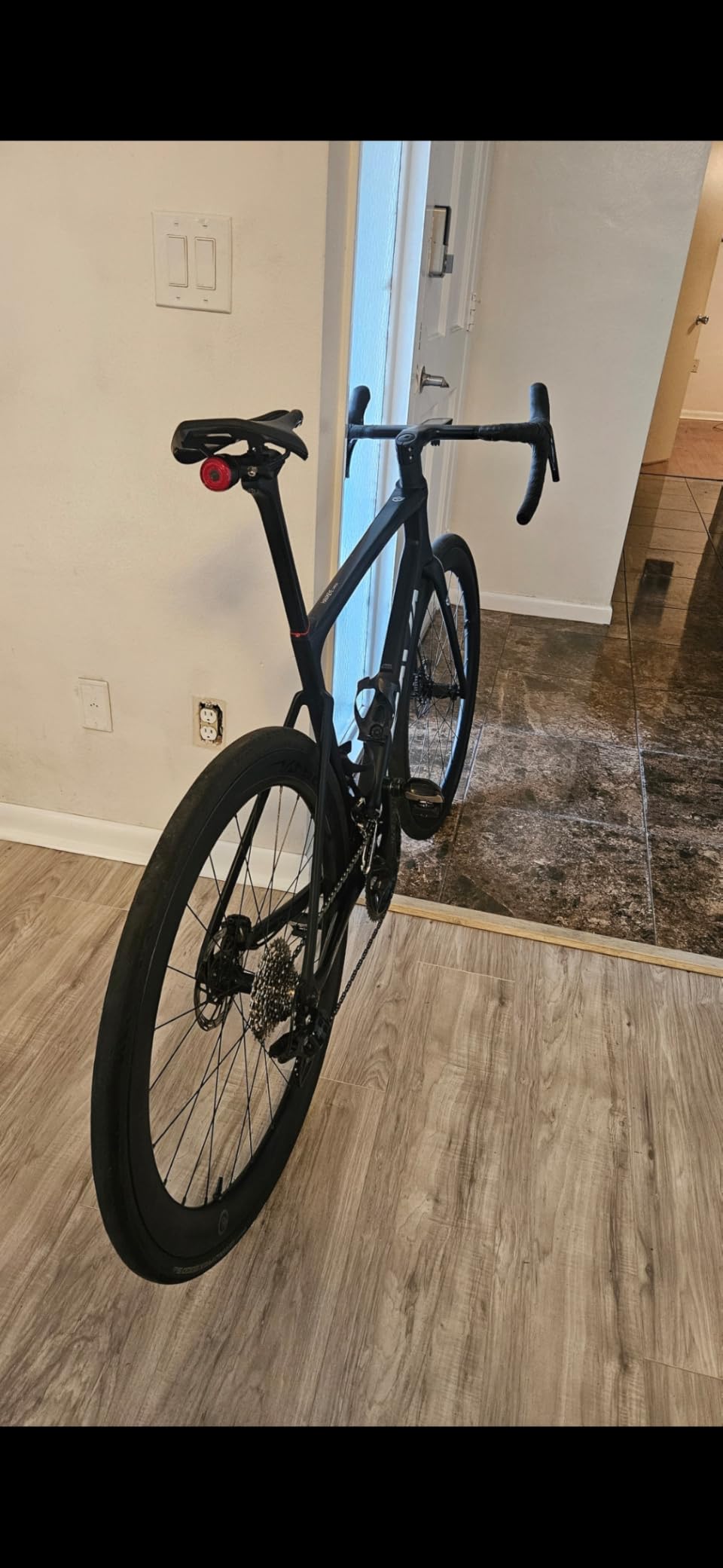 SAVADECK Carbon Road Bike, Lightweight Full Carbon Racing Bicycle with Shimano 105 R7120 24S Shift Groupset and Hydraulic Oil Disc Brake Bike customer photo 1
