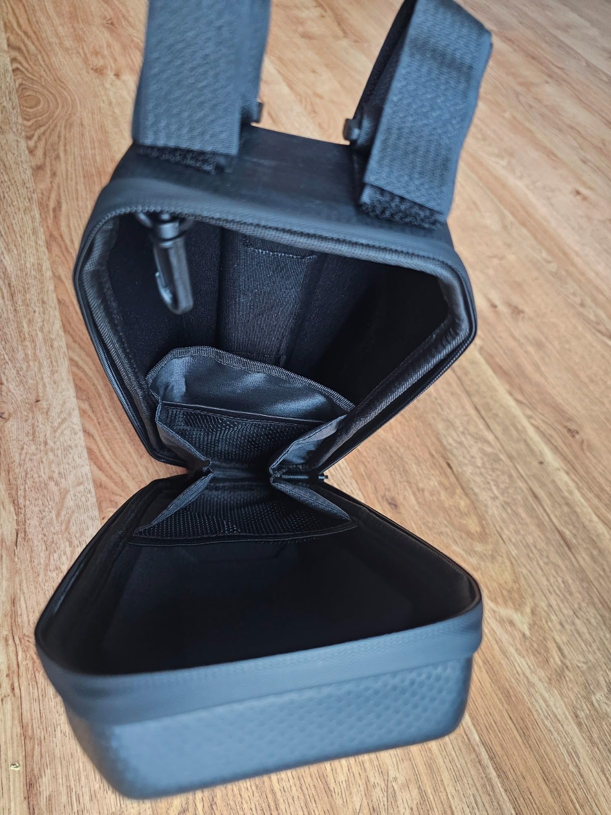 Gotrax Handlebar Bag for Electric Scooter and Bike, Universal Waterproof Scooter Tiller Bag for Carrying Charger Wallet Phone Keys, 3L Large Capacity customer photo 2