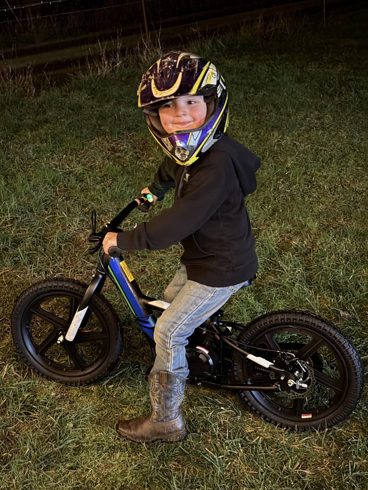 AIII Lightweight Electric Dirt Bike for Kids, 340W Powerful Racing Grade Motorcycle Up to 12MPH, 24V Detachable Battery, 16-Inch Off-Road Tires, 3-Speed Modes Mini Motocross Bike for Ages 5-8 customer photo 1