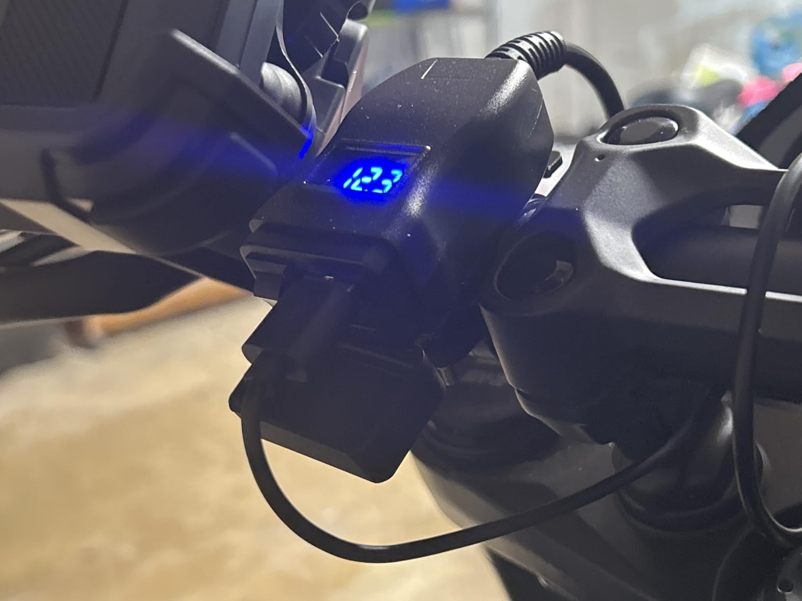 EXTRACTME Motorcycle USB Charger, Dual USB Type C PD & Quick Charge 3.0 Motorcycle Phone Charger with Voltmeter & ON/Off Switch, Waterproof Motorcycle Accessories for All Phone, Tablet, GPS customer photo 2