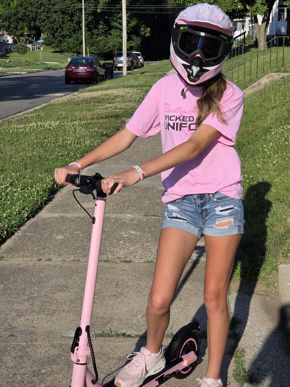 iScooter Electric Scooter Adults, 18/15/12 Miles Long Range, 22/19/18 Mph Top Speed, Commuting Electric Scooter with Cruise Control, Double Braking Systems Escooter for Adults and Teens customer photo 1