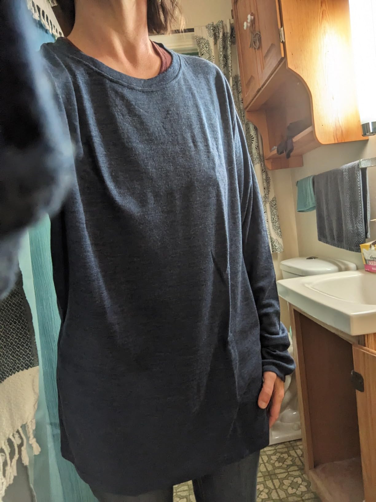 MERINNOVATION 100% Merino Wool Base Layer Top for Men - Thermal V-Neck & Crew Neck Shirt - Lightweight & Midweight Undershirt customer photo 2