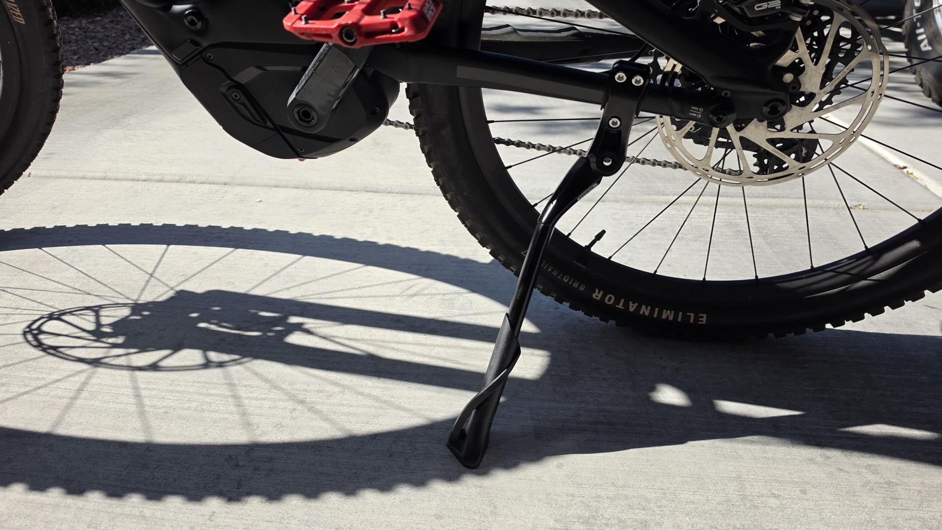 RBRL Bike Kickstand, Stable Durable Aluminum Alloy Bicycle Kickstand, Suitable for 24-29 Inch Mountain Bikes, Trekking, City & E-Bikes, Heavy Duty Load 100lbs, Adjustable Length Bike Stand customer photo 2