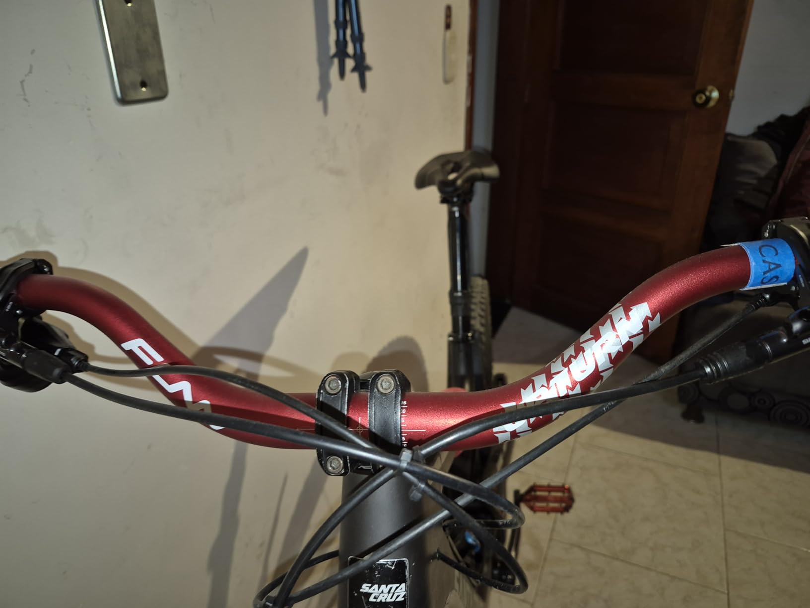 Funn Upturn High-Rise Mountain Bike Handlebar with Bar Clamp 31.8mm and Width 785mm, Durable and Lightweight Alloy Riser Handlebar for MTB and BMX Bike, Rise 75mm MTB Handlebar (Black) customer photo 1