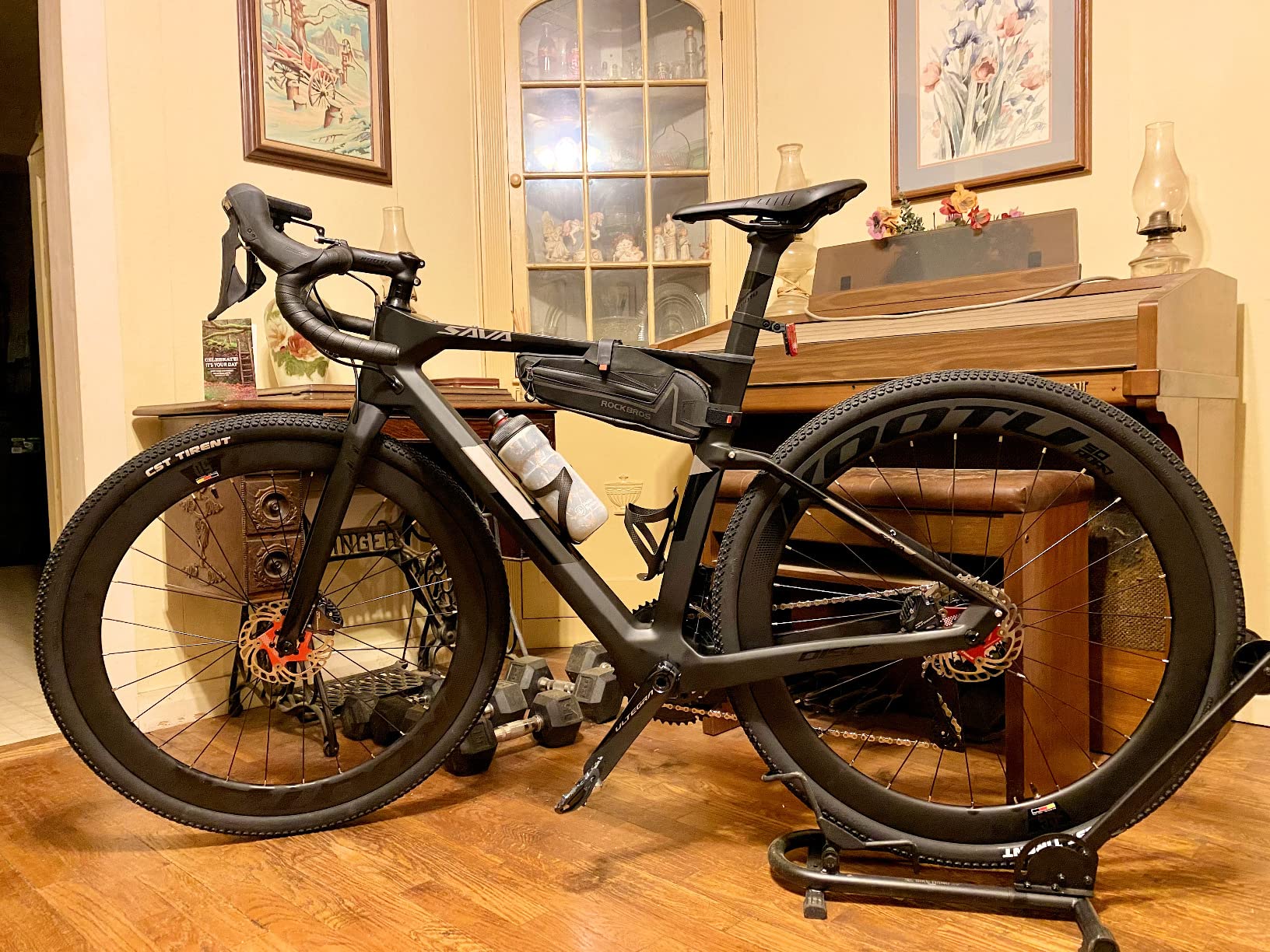 SAVADECK Carbon Fiber Road Bike, 24 Speeds Shifting Road Bicycle with Shimano Ultegra Di2 8170 Groupset, Carbon Race Bike with Carbon Frame and Carbon Wheelset Disc Brake for Adult customer photo 2