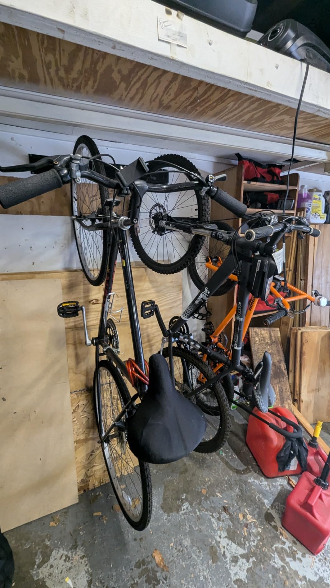 Ultrawall Bike Storage Rack, Wall Mount Bicycle Rack Vertical Bike Hanger for Garage, Home, 6 Bike Racks & 6 Helmet Hooks, Holds Up To 660lbs customer photo 2