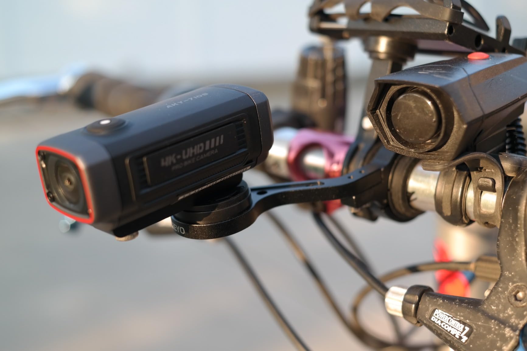 AKEEYO AKY-710S Bike Camera with Mount, 4K 28fps, 2K 55fps, Wide-Angle 142, IP67, 5MP, Loop & Emergency Recording, Parking Monitor, Bicycle, Outdoor Sports, Rechargeable, GPS, 64GB Card Included customer photo 2