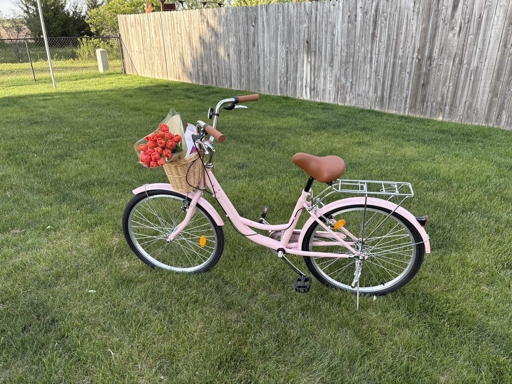Max4out Women Bike Beach Cruiser Bike for Adult, 24 & 26 Inch Comfort Bikes with Rattan Front Basket, Womens Bicycle with Adjustable Seat and Dual V-Brake (Pink & White & Green & Purple & Black) customer photo 1