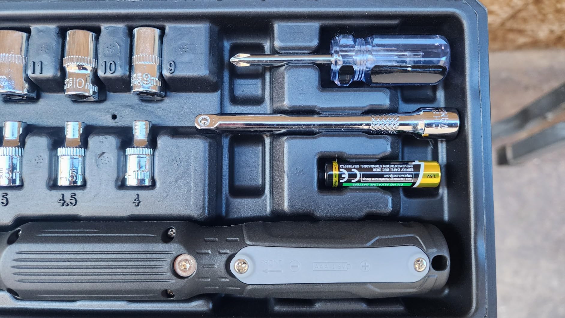GROWNEER Digital Torque Wrench, 1.1-22.1 Ft-lbs/1.5-30 Nm, 1/4'' Drive Inch Pound Torque Wrench with Buzzer & LED Indicator, Electronic Wrench Set with Bits & Sockets for Gunsmithing Bike Motorcycle customer photo 1