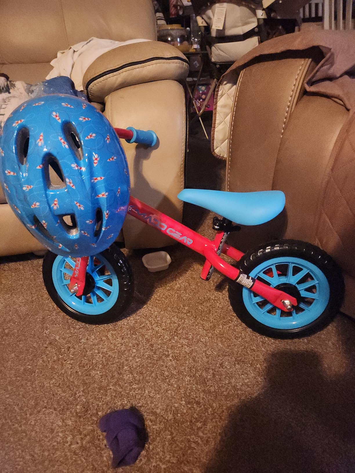 Madd Gear Balance Bike for Toddlers - 18 Month to 4 Years - No Pedal Lightweight Training Bicycles - Adjustable Seat & Maintenance Free 10 Inch Airless Tires - Great Birthday Gift customer photo 1