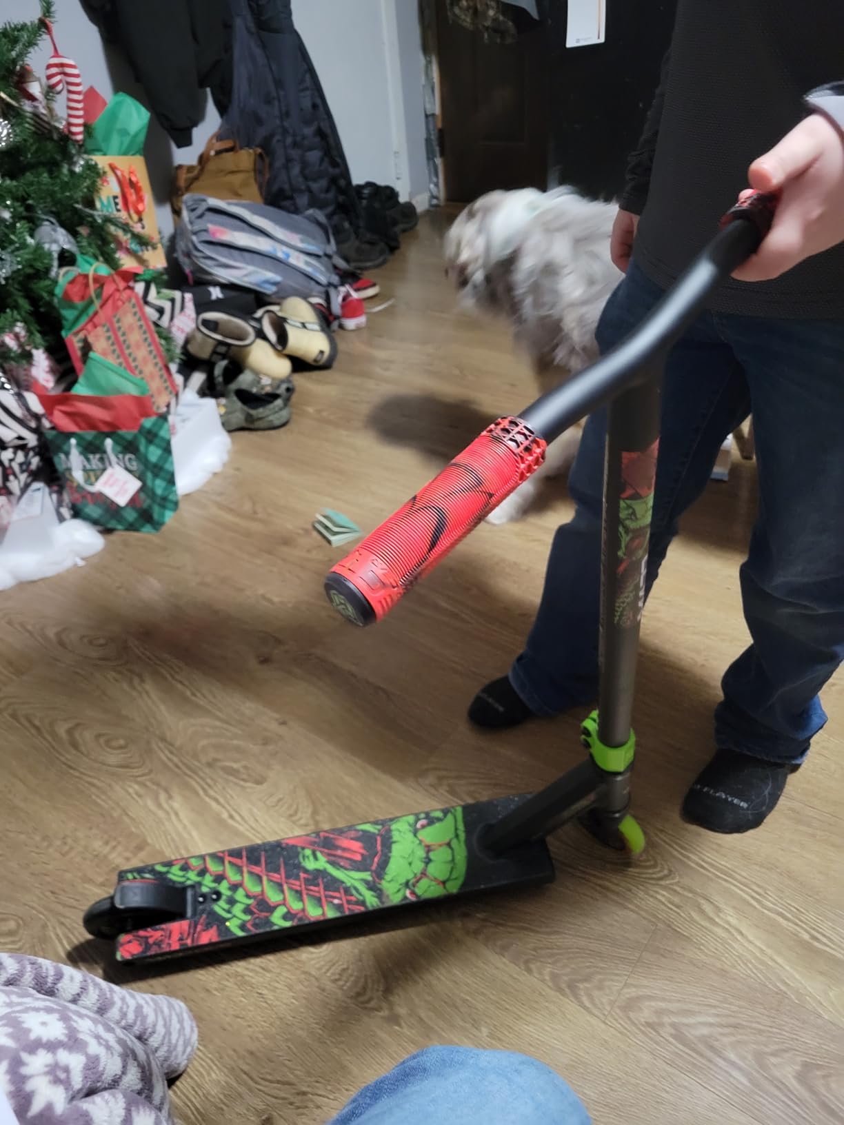 Madd Gear Pro Stunt Trick Scooter for Kids Ages 5-12 - Lightweight Durable Freestyle Kick Scooter for Skatepark and Street - Easy Assembly - MG2 customer photo 2