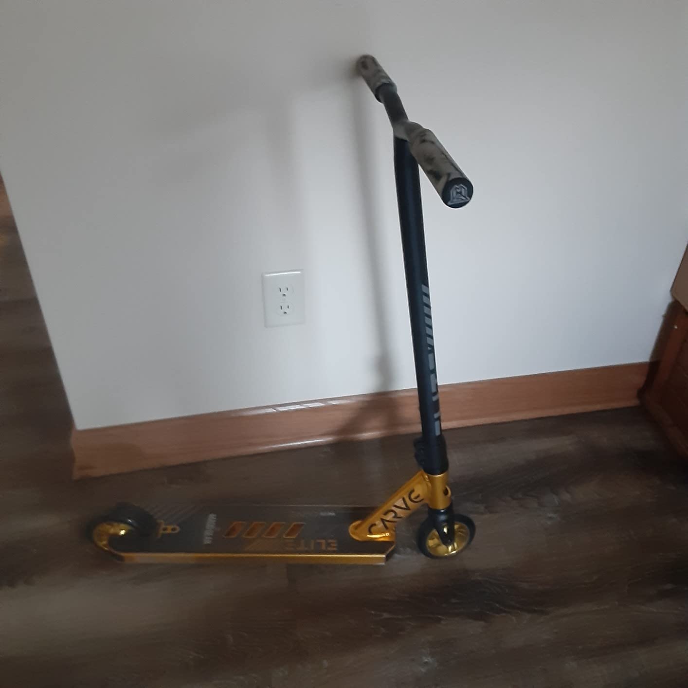 Madd Gear Pro Trick Stunt Scooter for Kids Ages 8-12 - Lightweight Durable 2 Wheel Freestyle Scooter for Skatepark and Street - Easy Assembly - MG3 customer photo 2