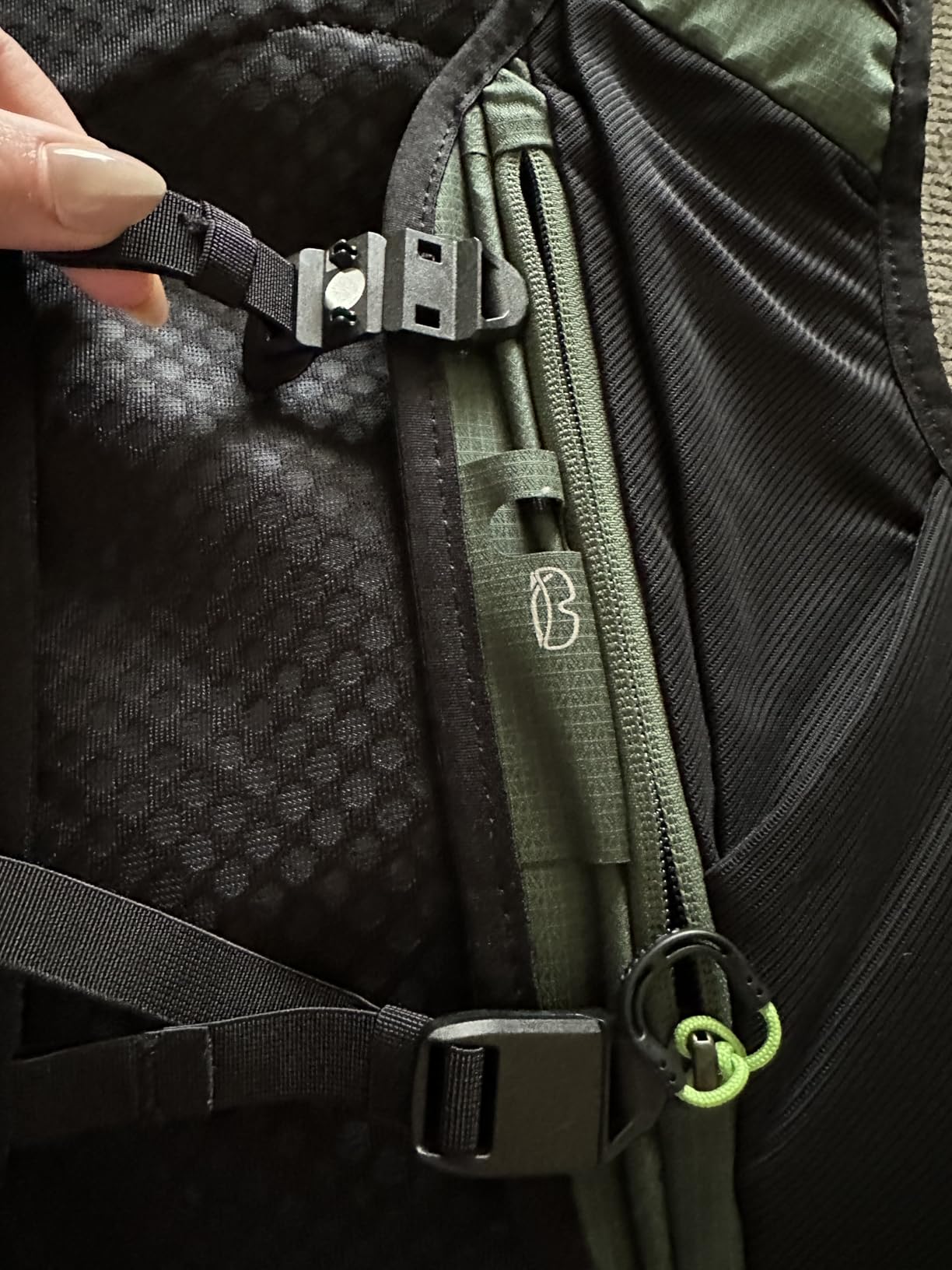 Osprey Escapist Velocity 6L Bike Vest Hydration Backpack with Hydrualics Reservoir customer photo 1