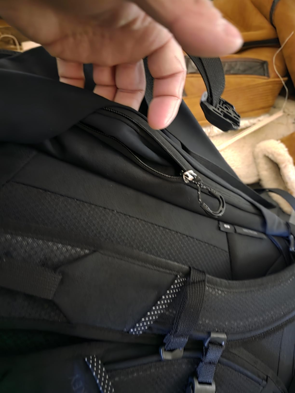 Osprey Metron 24L Commuter Bike Backpack, Black customer photo 2