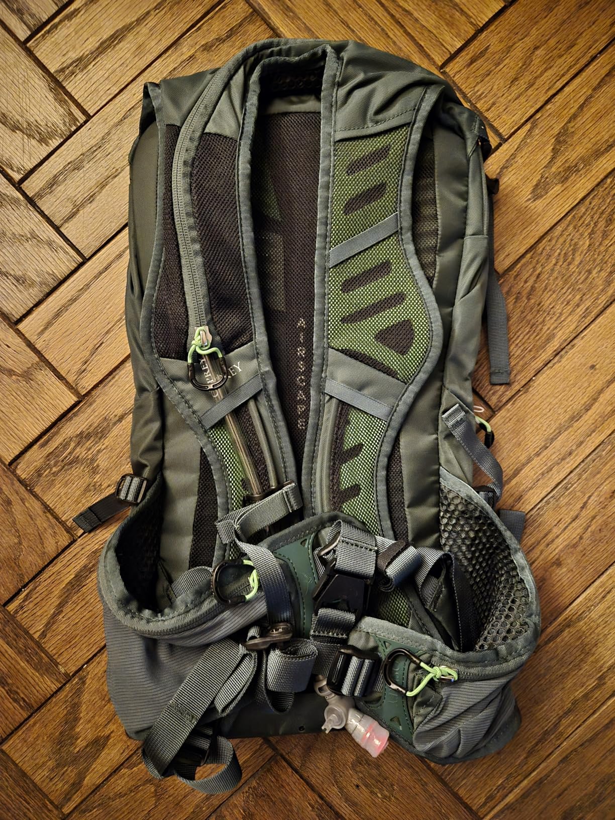 Osprey Raptor 10L Men's Mountain Biking Backpack with Hydraulics Reservoir, Pediment Grey customer photo 1