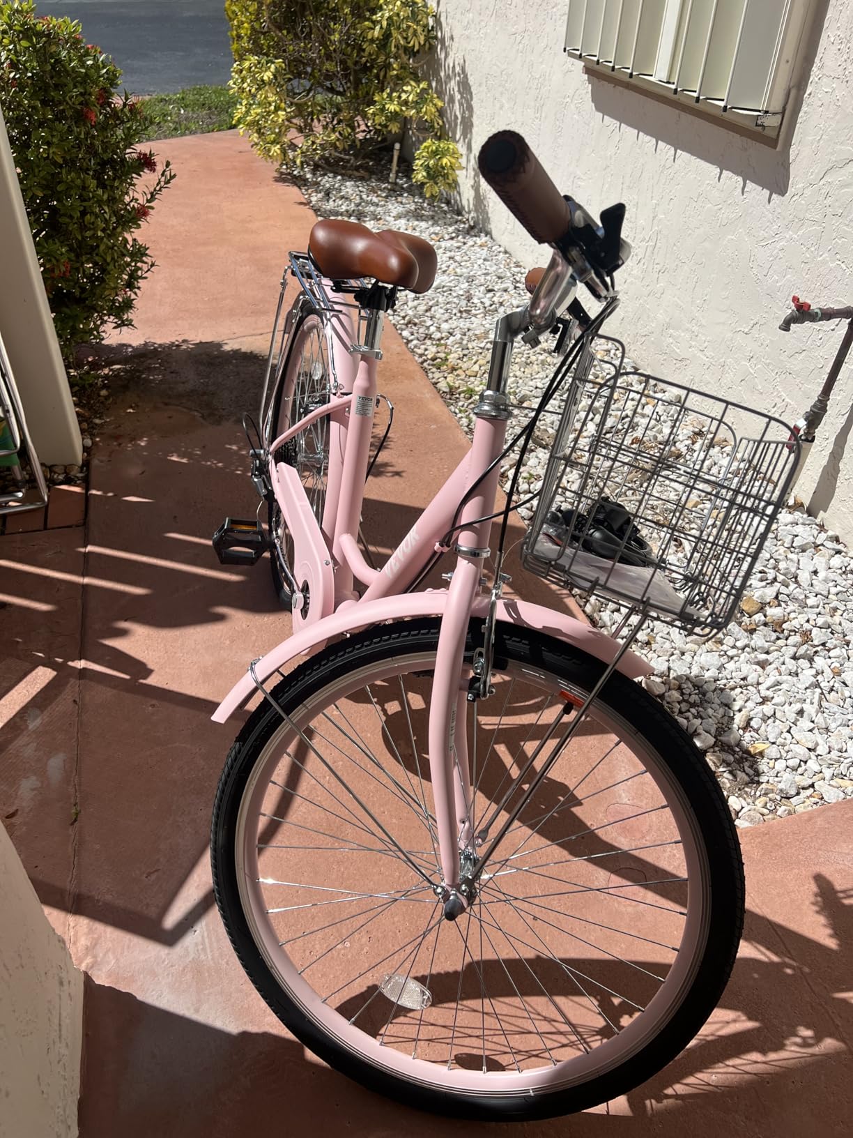 VEVOR Women Bike, 7-Speed and 1-Speed, 24-26 Inch Pink and Light Blue Beach Cruiser Bike, with Large Capacity Basket and Rear Rack, Adjustable Seat, Fits for Cycling, Exercise & Shopping customer photo 1