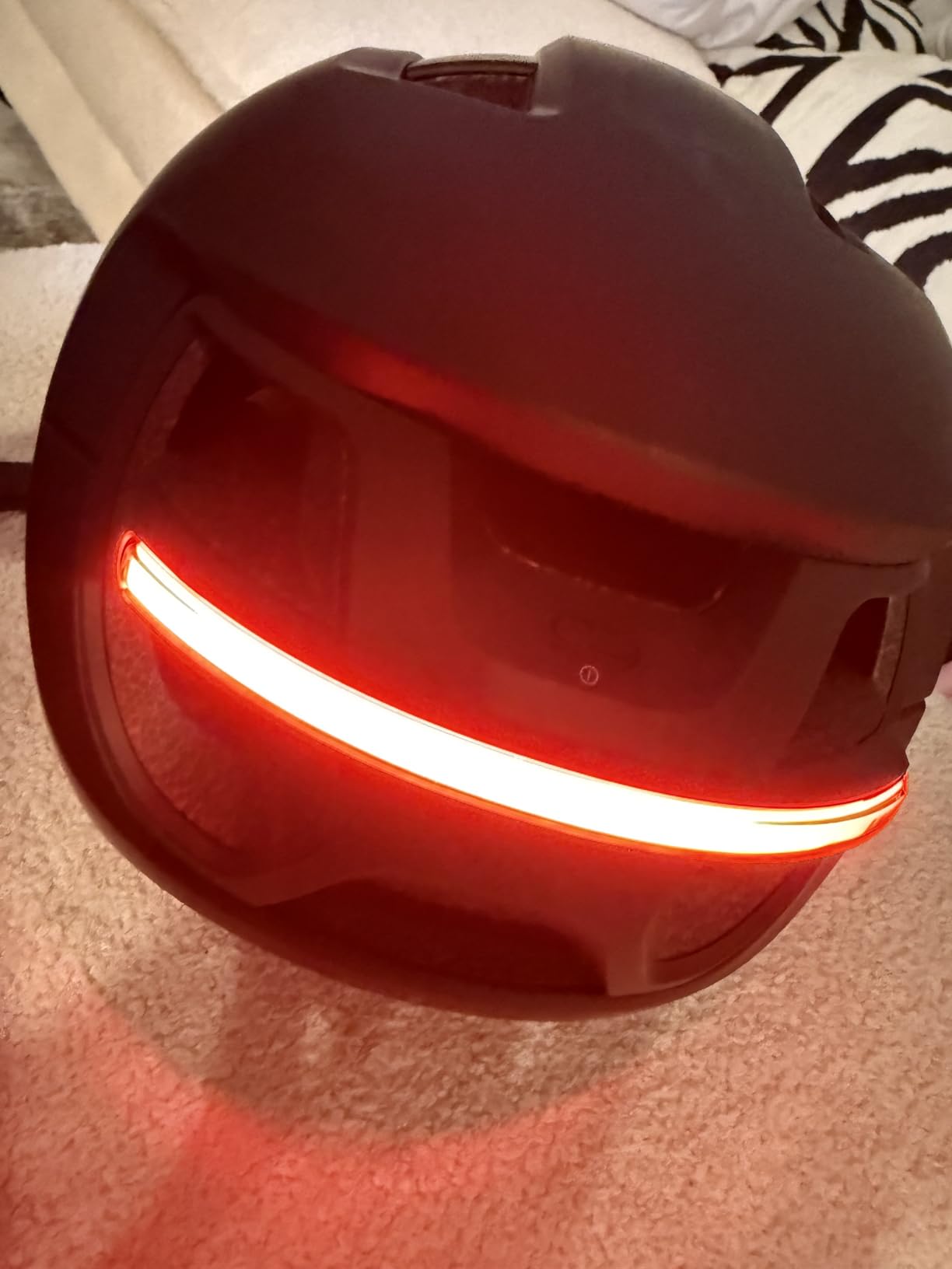 AURA Smart E-Bike Helmet with MIPS Safety, NTA-8776 Certified for 28mph, Integrated 500 Lumen LED Lights, Crash Detection, Turn Signals and Automatic Brake Light customer photo 2