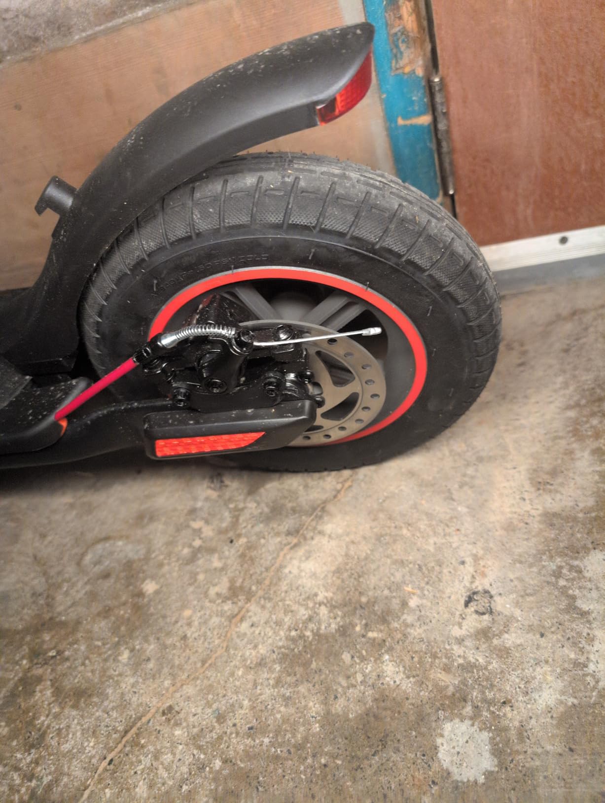 iScooter Electric Scooter Adults & Big Kids, Cruise Control, Dual Braking System, Smart App, Foldable Electric Scooter for Commuting & Campus Use customer photo 2