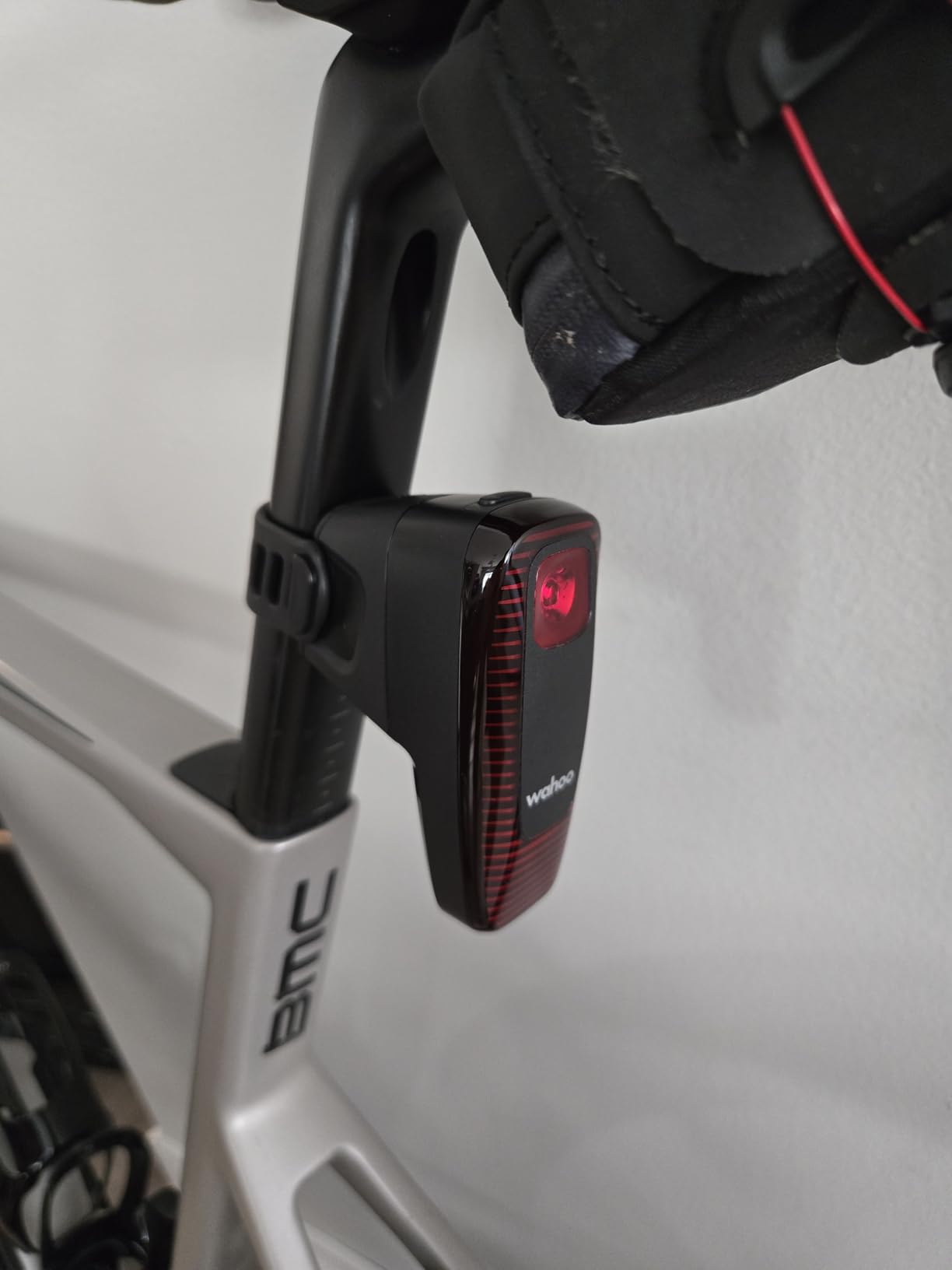 Wahoo Fitness TRACKR Radar Tail Light for Cycling, Black customer photo 1