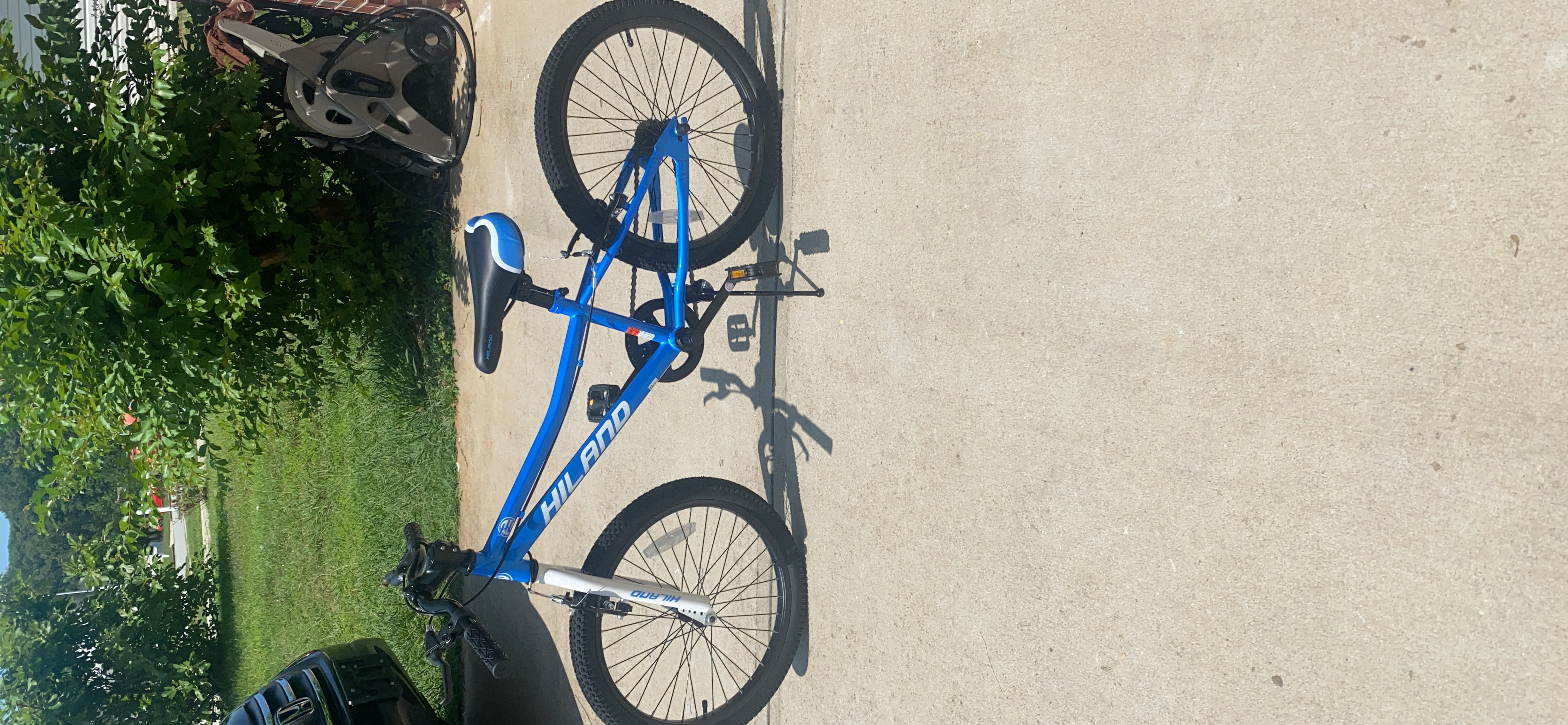 HILAND 700C Hybrid Bike, 7-Speed Urban Commuter Bicycle for Men & Women, Lightweight Aluminum Frame, Dual Disc Brakes, Low-Step Step-Through City Road Bike for Commuting & Fitness customer photo 2