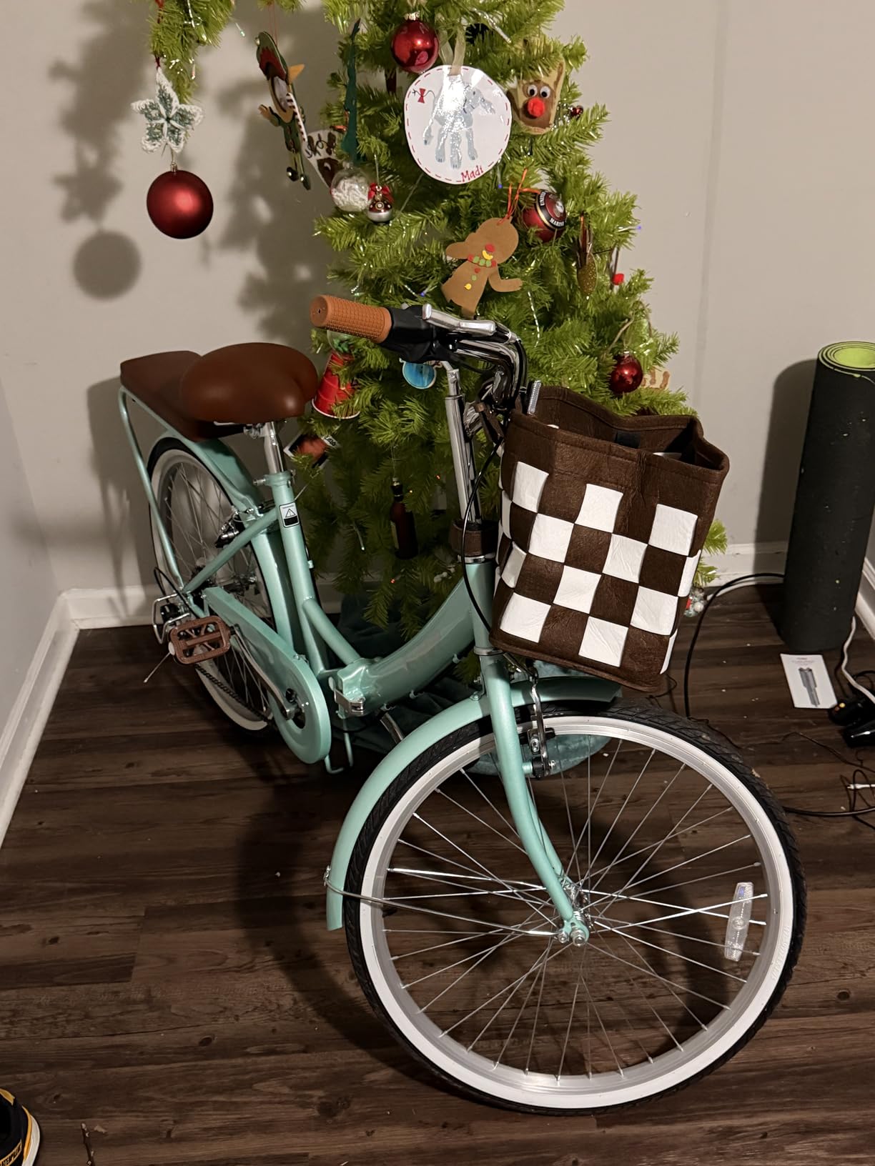 Foldable Beach Cruiser Bike for Women, 24/26 Inch Folding Bikes for Women, 7 Speed Commute Bike with Basket customer photo 1
