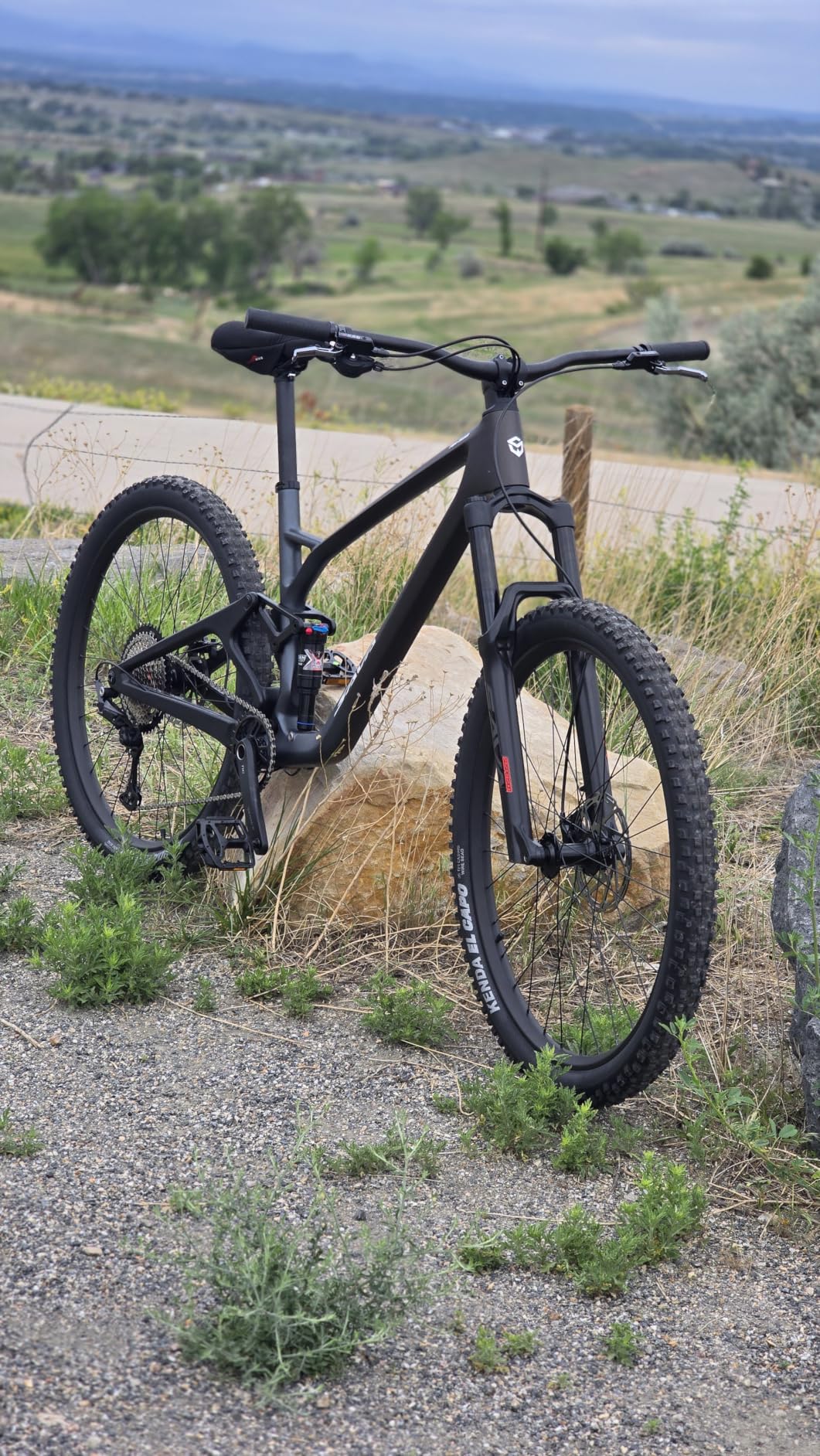 SAVADECK Titan 612 Carbon Fiber Soft Tail Mountain Bike (M6100 12-Speed) customer photo 1