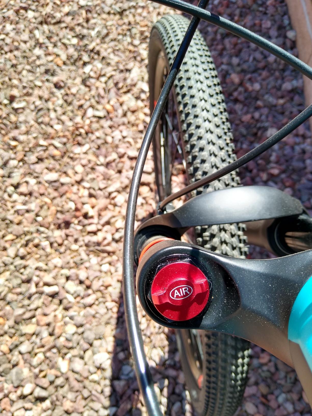 SAVADECK Titan 612 Carbon Fiber Soft Tail Mountain Bike (M6100 12-Speed) customer photo 2