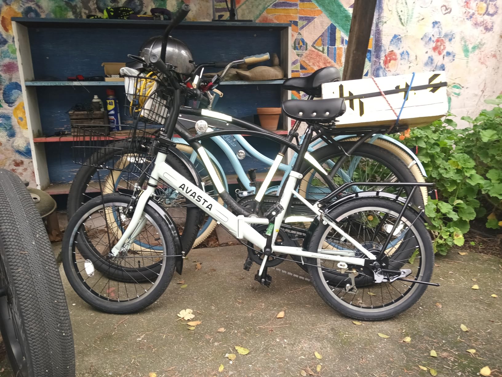 AVASTA Quartet Folding Bike, 20/24 Inch, 7-Speed, Dual Brakes | Folds in seconds. Features 7-speed shifting, dual brakes, basket and rear rack for everyday city riding. customer photo 2