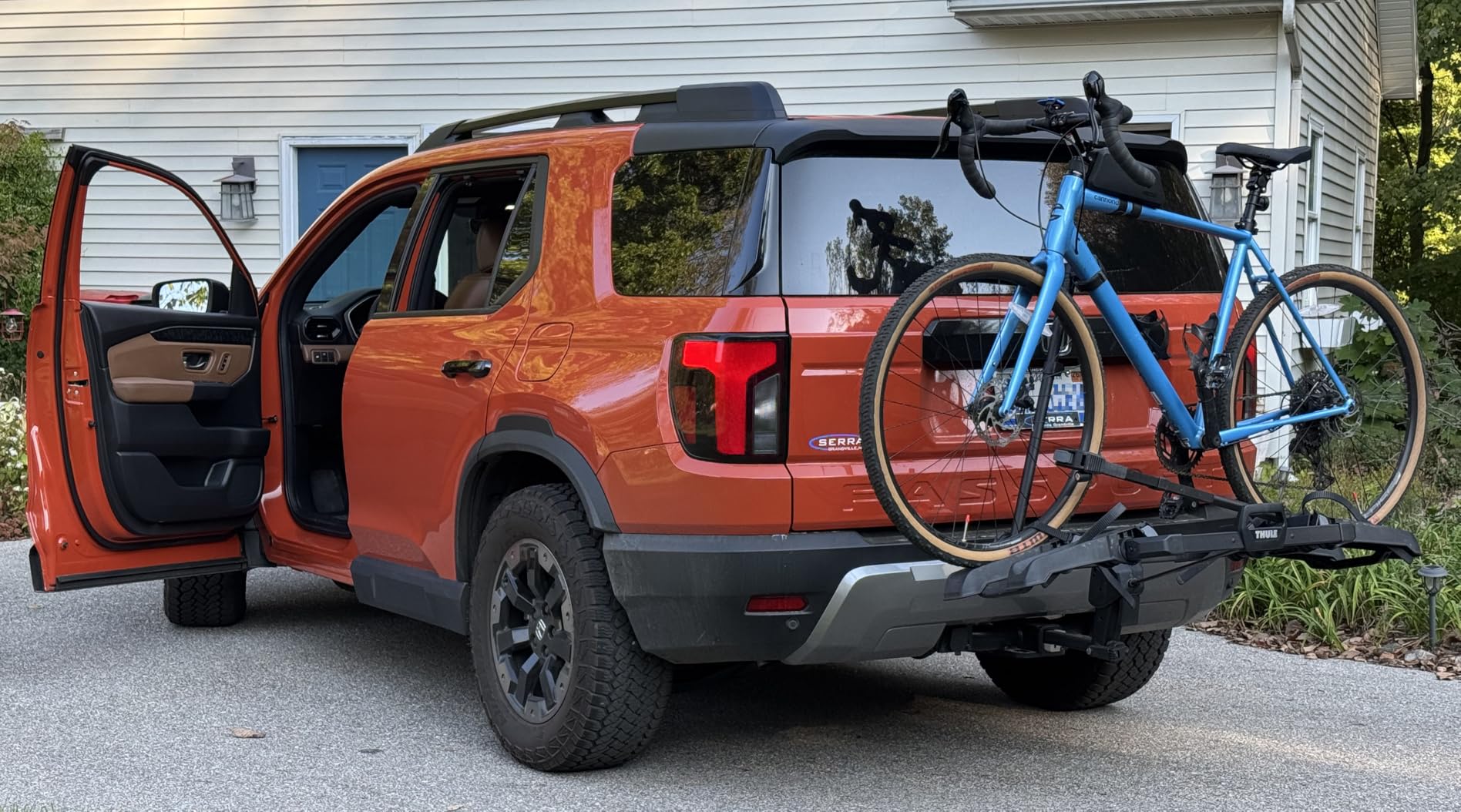 Thule Outpace 2 Bike Hitch Rack, 2