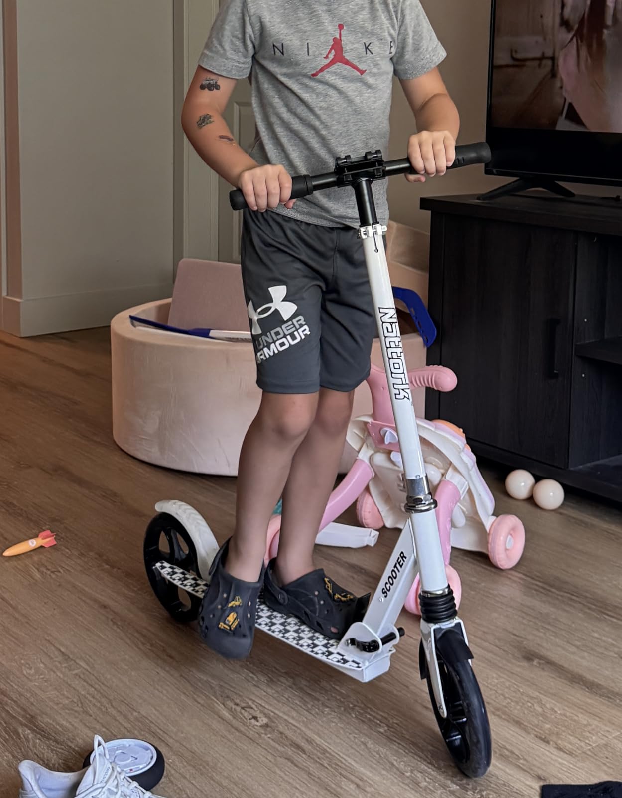 Nattork Kick Scooter for Kids 6+ Years Teens Adults - 220LB Weight Capacity, Front Shock Absorber and Adjustable Handlebar - Smooth Ride with 8