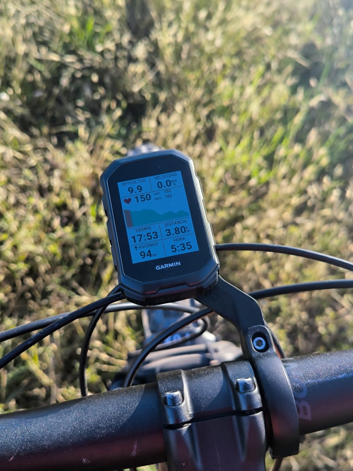 Garmin Edge MTB, Rugged GPS Bike Computer with Preloaded Full-Color Trail Maps and Advanced Performance-Tracking for Mountain Bikers customer photo 1