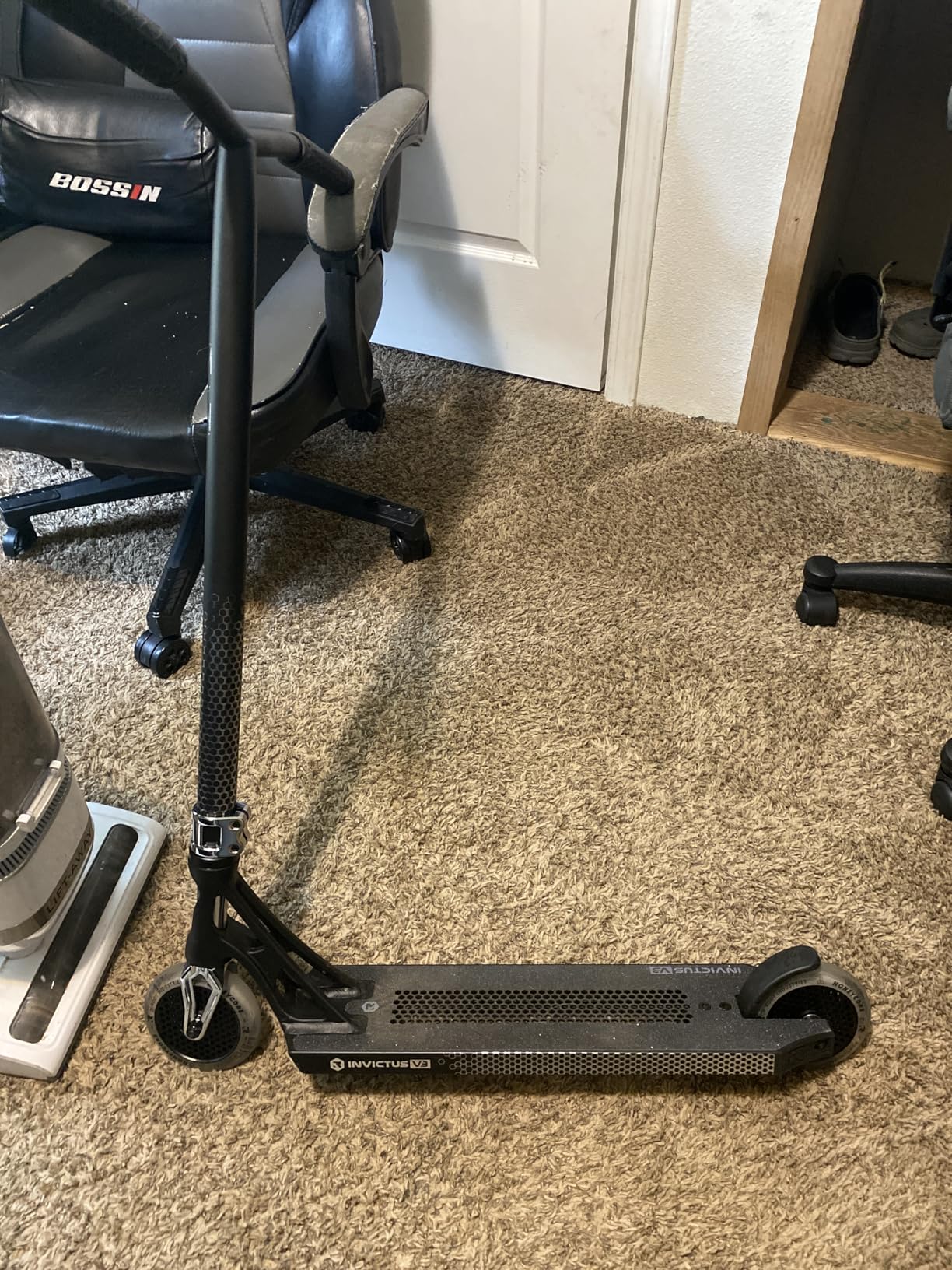 Root Industries Invictus Complete Pro Scooter - 120mm Honeycore Wheels, Chromolite Bars, HIC Compression & Cut-Out Deck customer photo 1